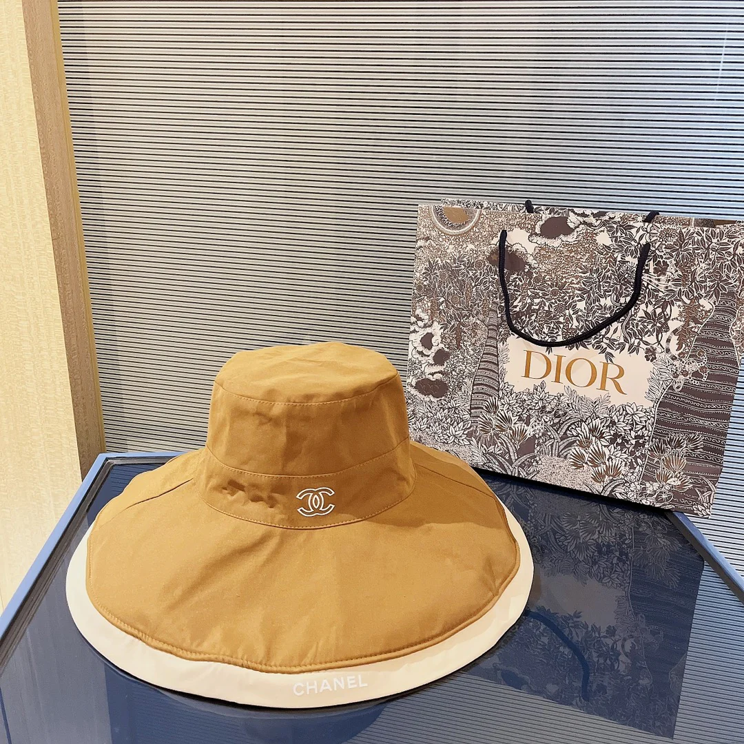 Коллекция Chanel Весна 2022 - Рыбацкая шляпа