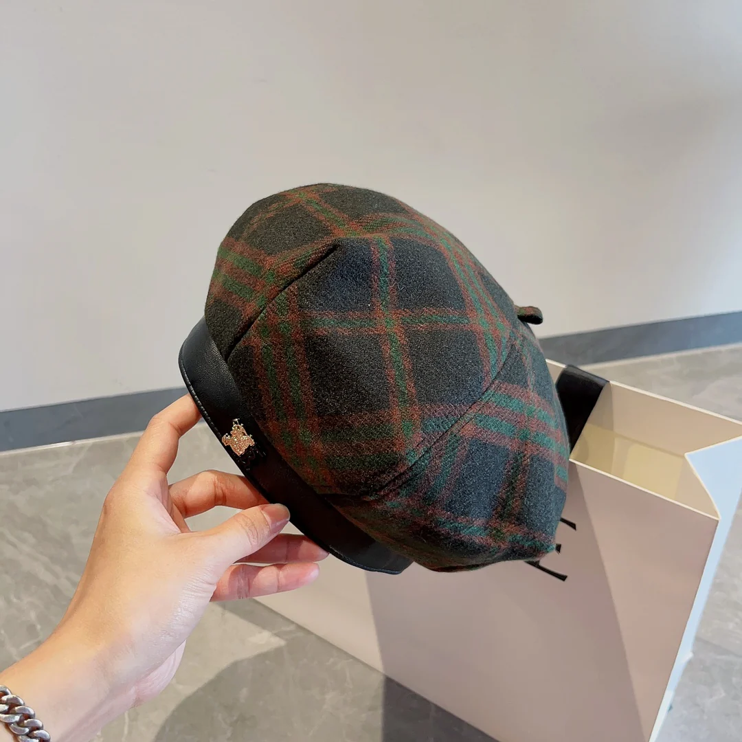 Восьмиугольный берет Burberry в клетку - черный