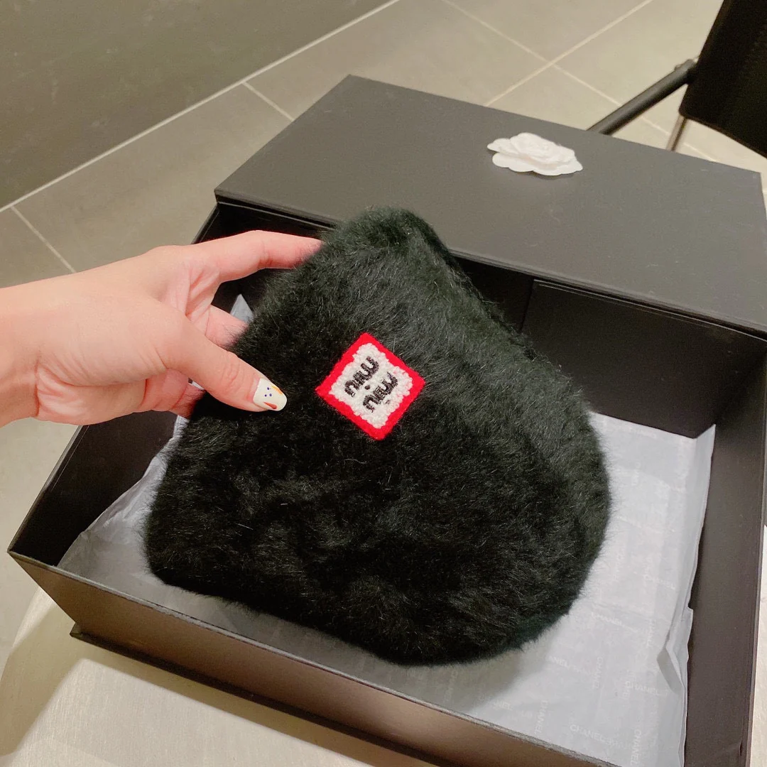 Miu Miu - Рыбацкая шапка из кроличьего флиса