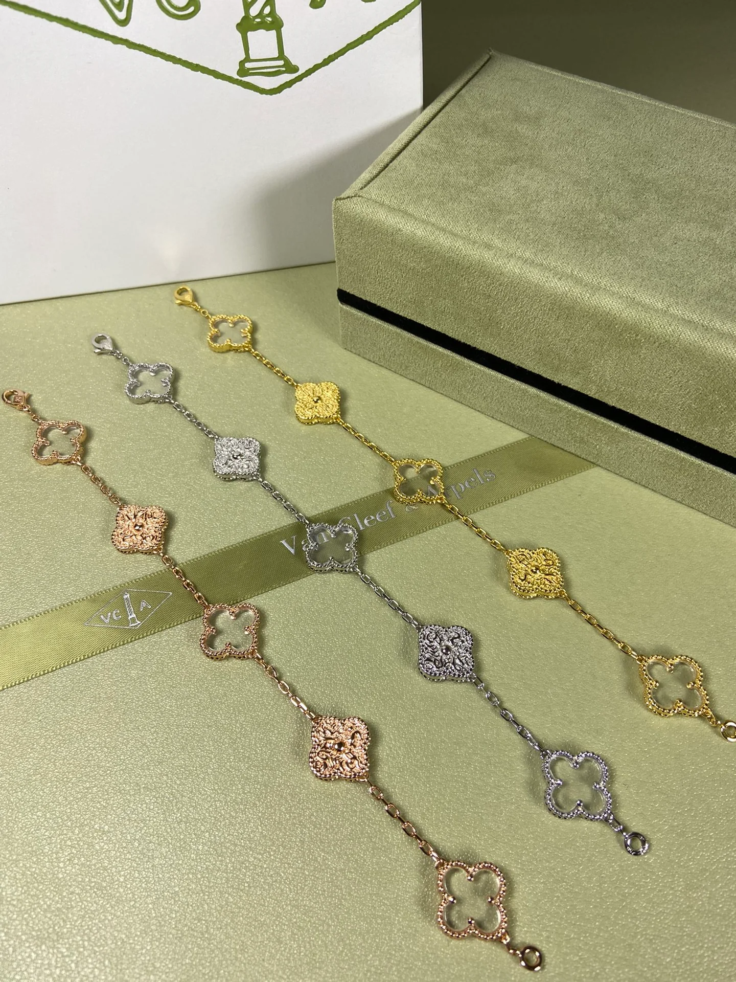 Van Vek - Браслет 043