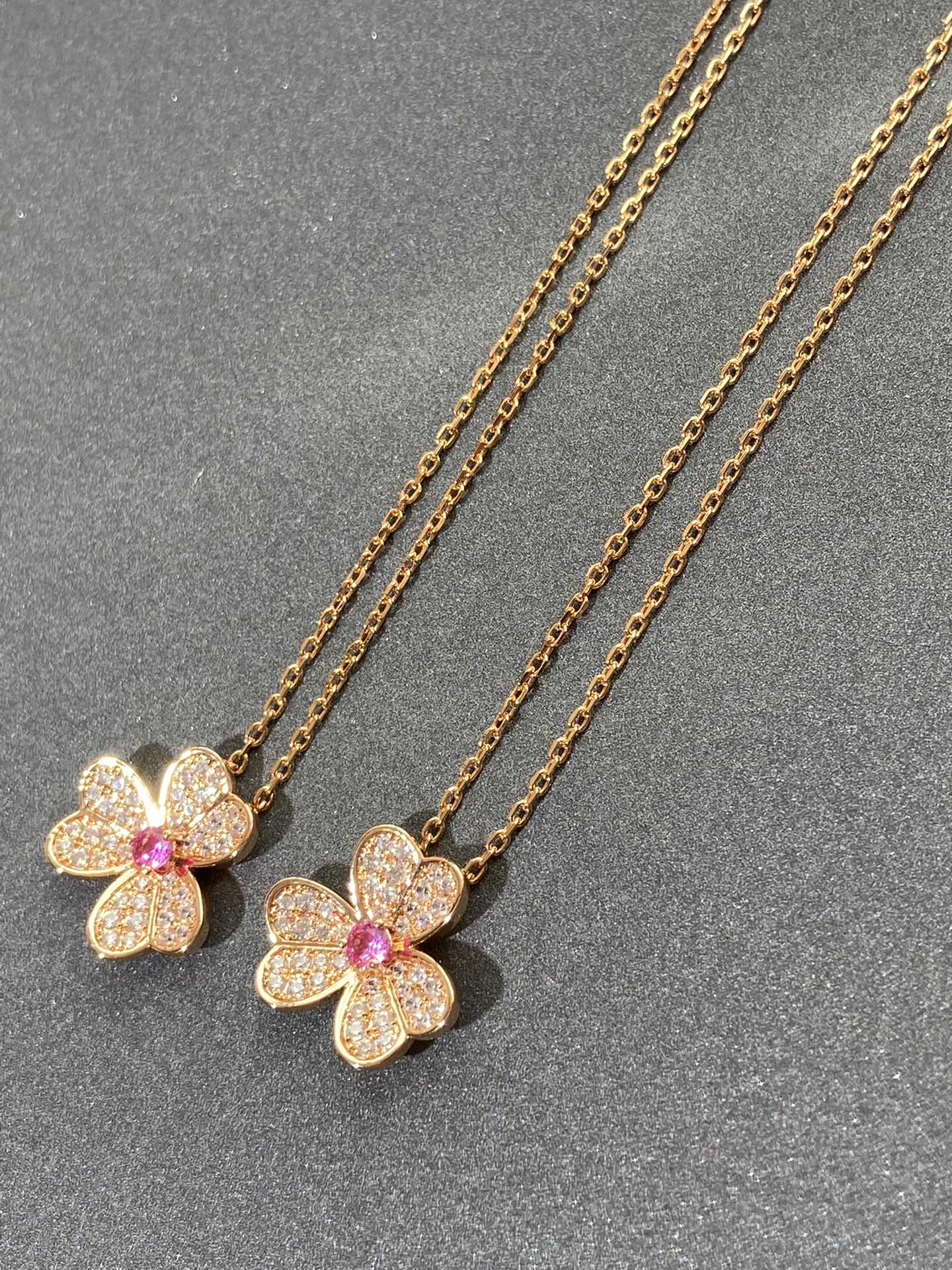 Van Vek - Колье 005