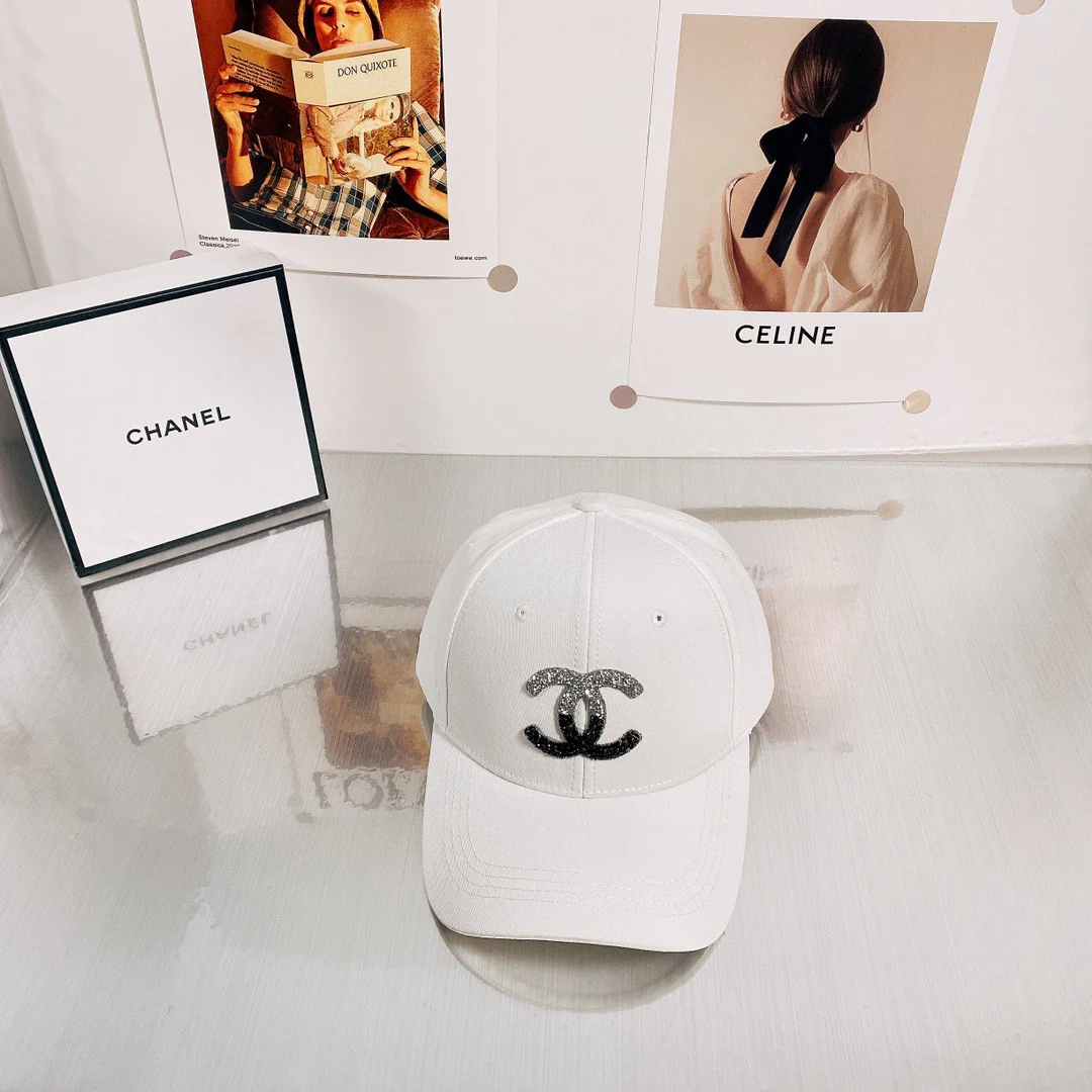 Chanel - кепка-?утиный клюв?