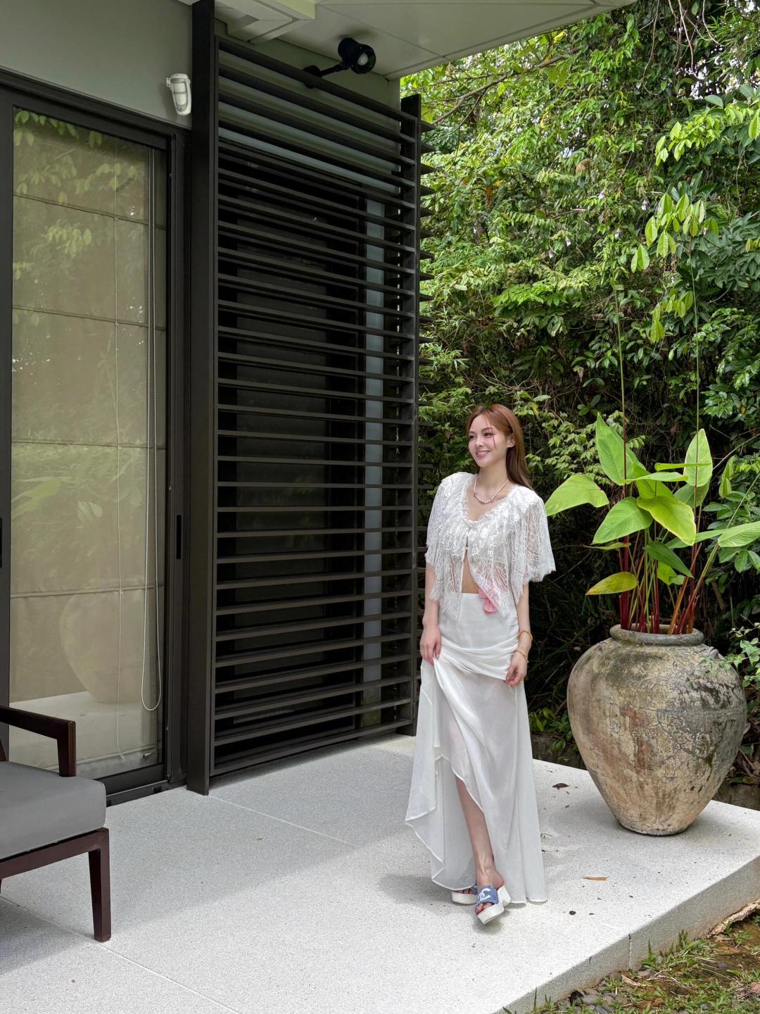 Флакон духов Chanel за 25 пенсов, четырехлистный клевер, жемчужное ожерелье с двойной буквой С - чокер