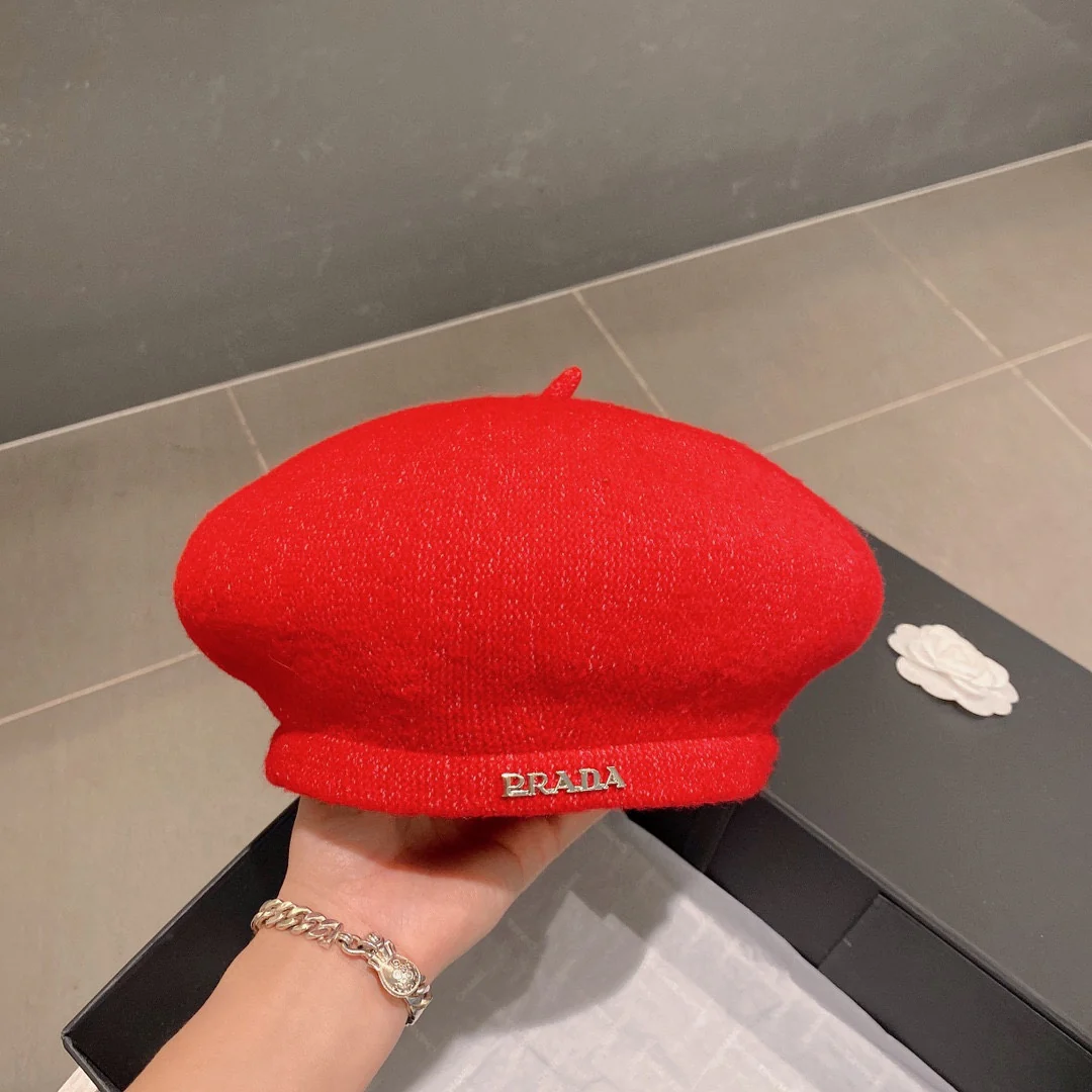 Prada - Вязаный берет - Красный