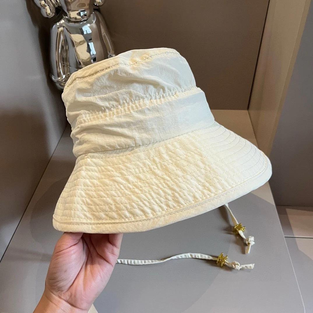 Celine - Солнцезащитная шляпа ручной работы из ткани - Белая