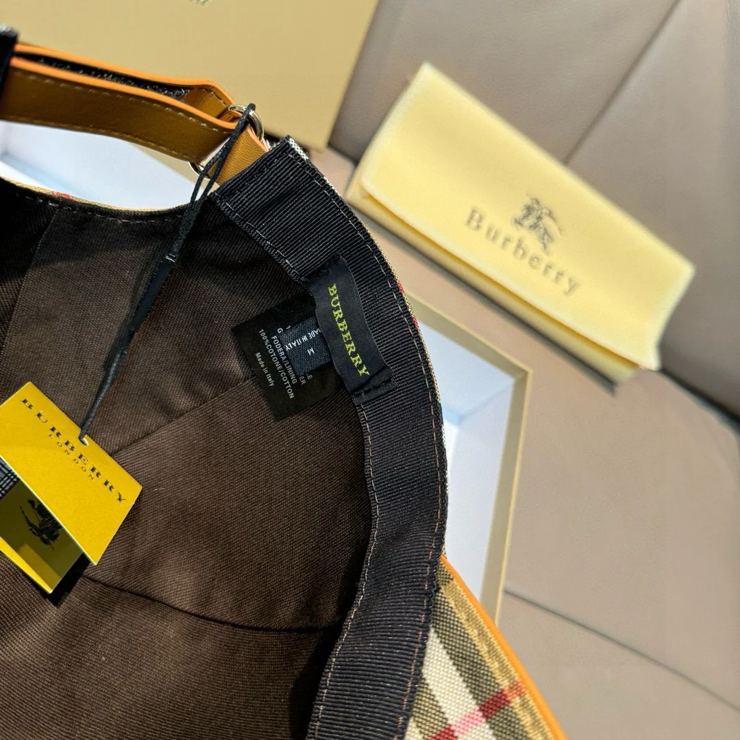 Классическая клетчатая бейсболка Burberry - Радужная