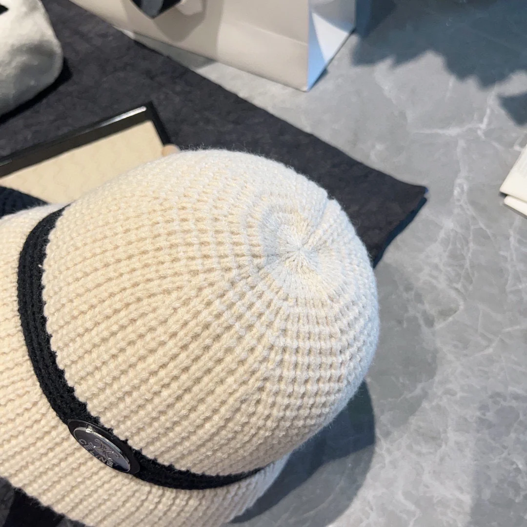 Celine - Новая элегантная черно-белая панама из коллекции осень/зима - белая