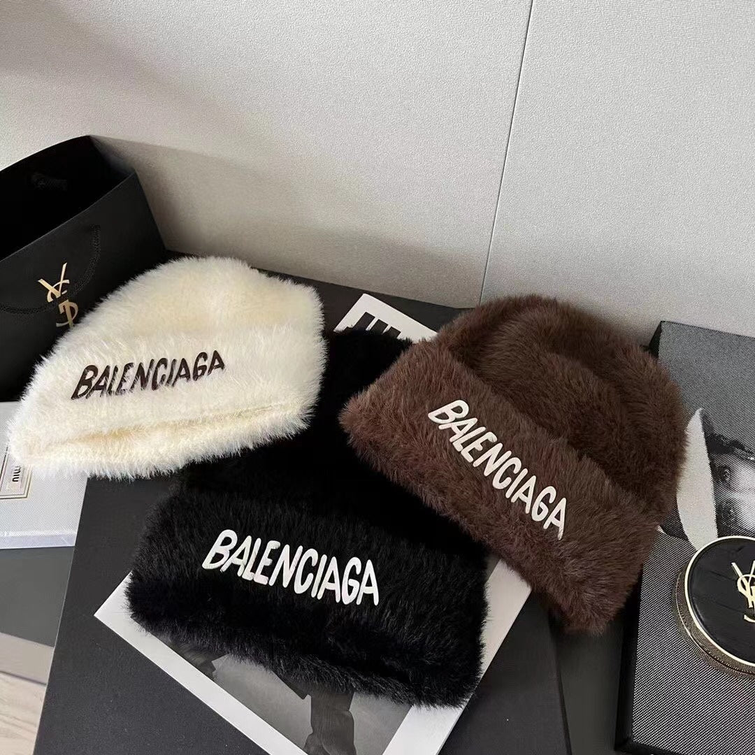 Balenciaga - Шапка