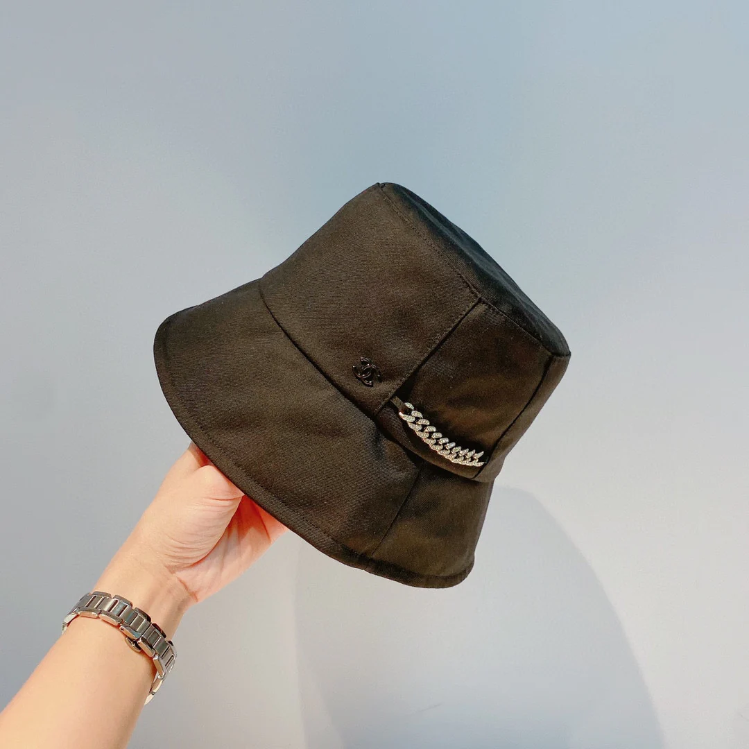 Рыбацкая шляпа Chanel