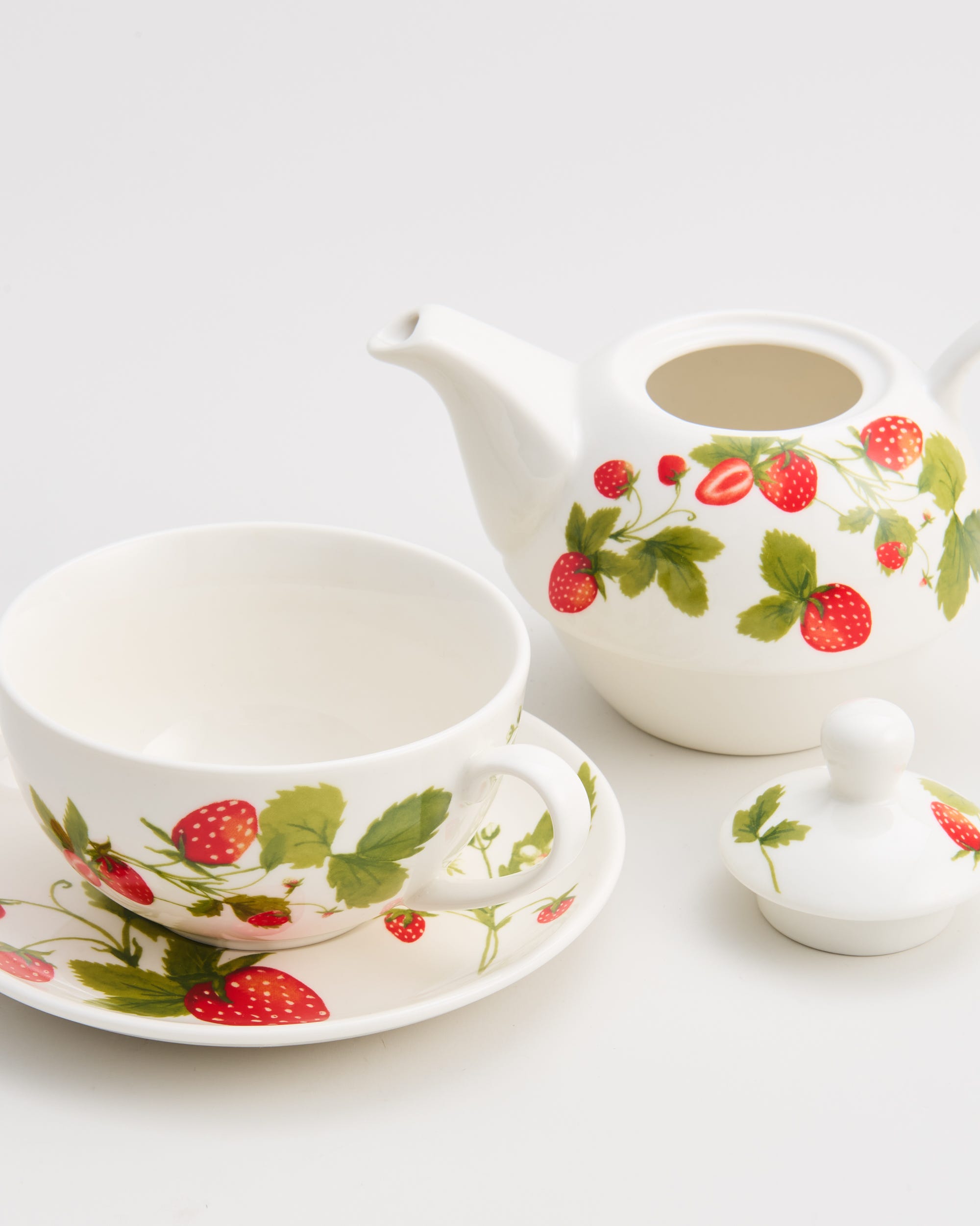 Wild Strawberries Tea for One Teacup and Teapot