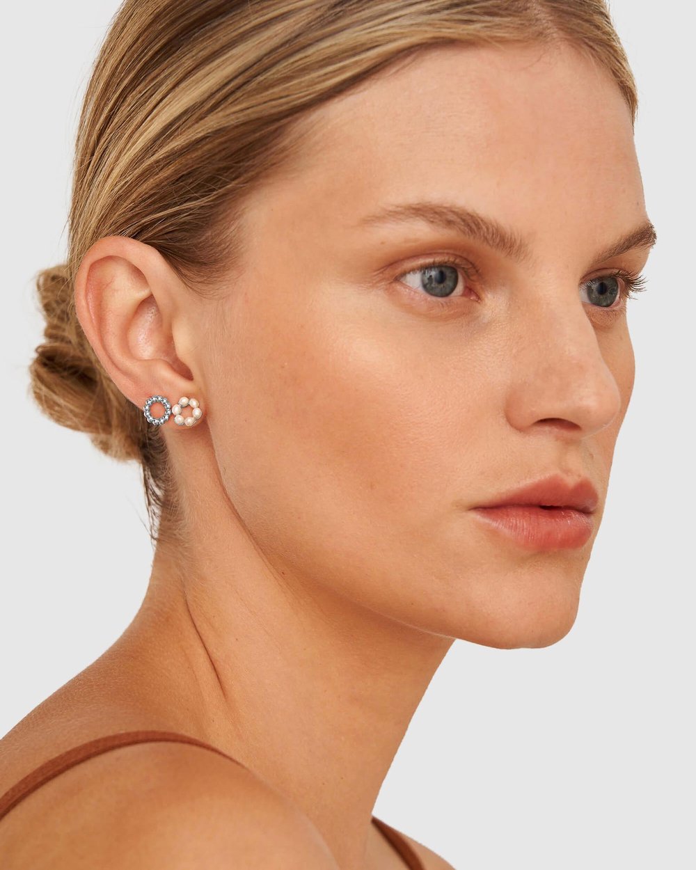 Sadie Circle Stud Set