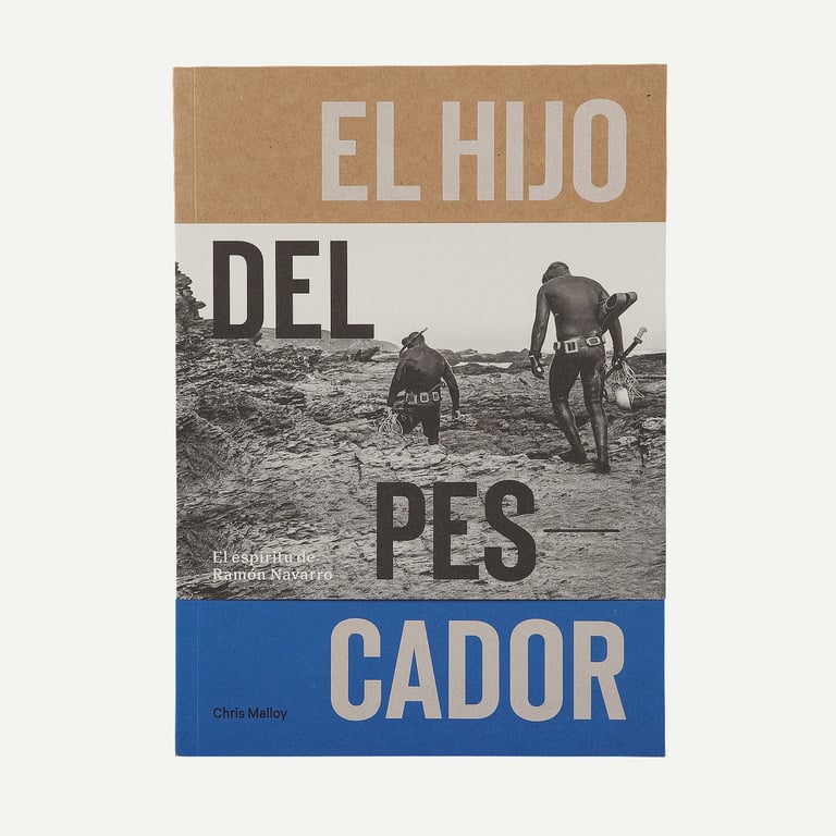 El Hijo Del Pescador Paperback Book
