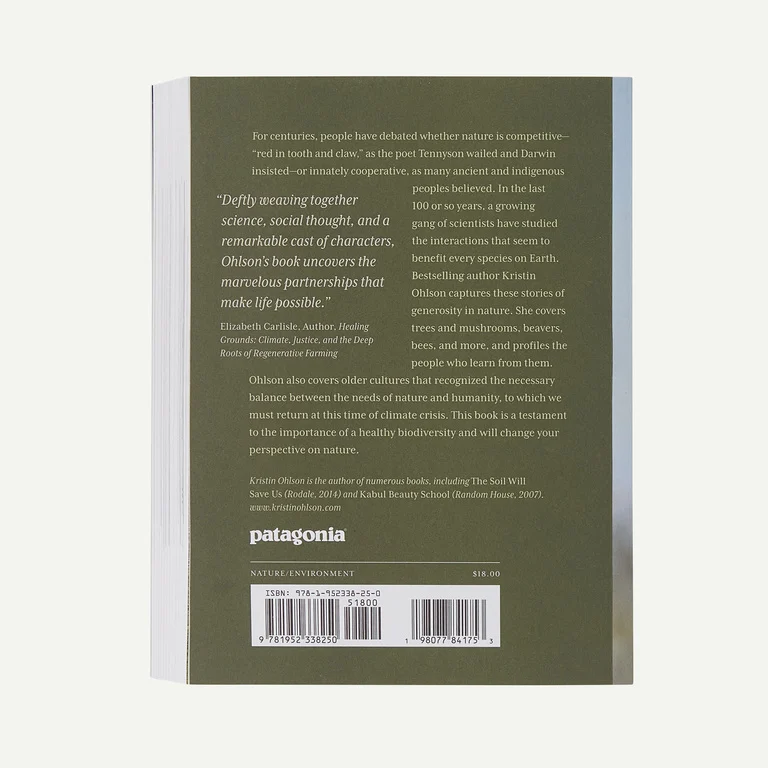 Sweet in Tooth and Claw: Stories of Generosity and Cooperation in the Natural World (Paperback Book)