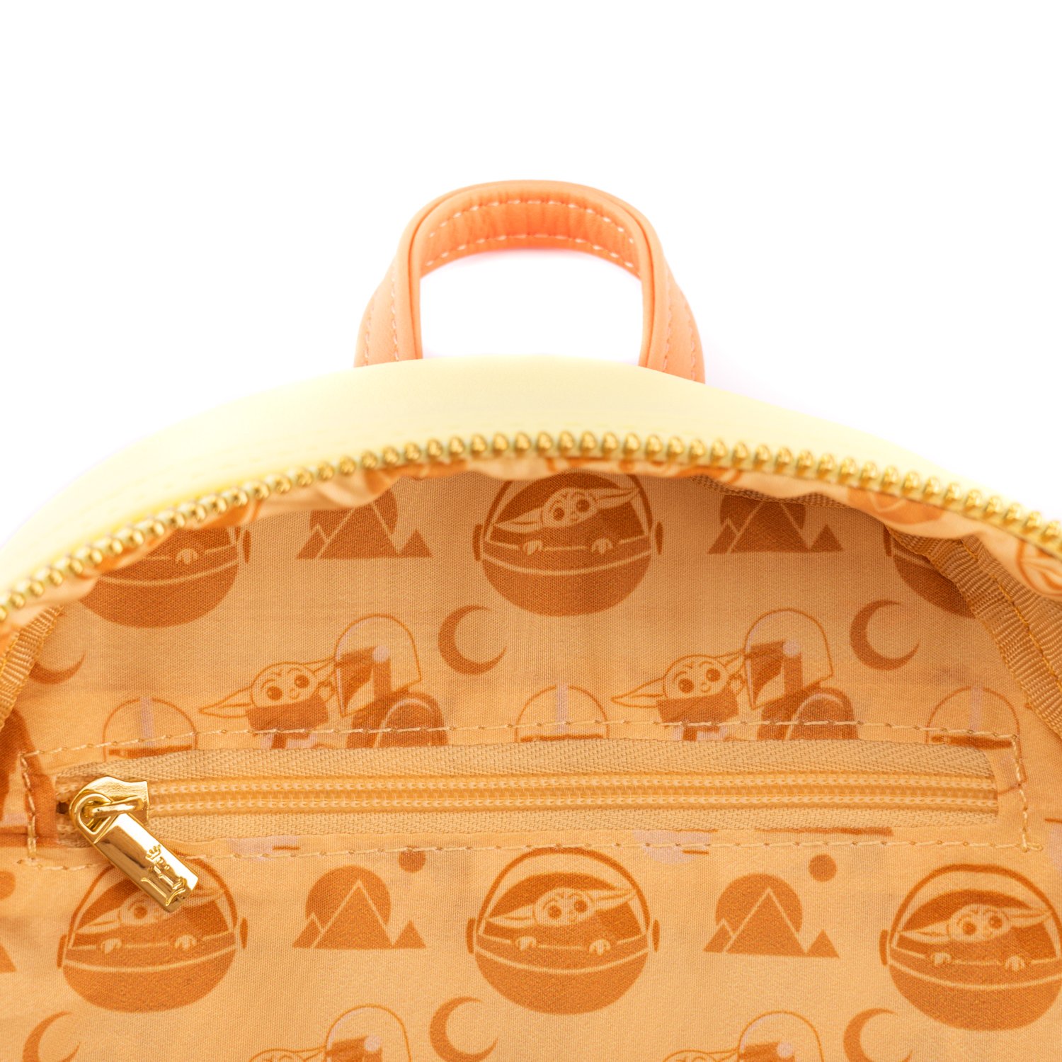 NYCC 2021 Virtual Con Exclusive - Star Wars The Mandalorian Grogu in Cradle Mini Backpack