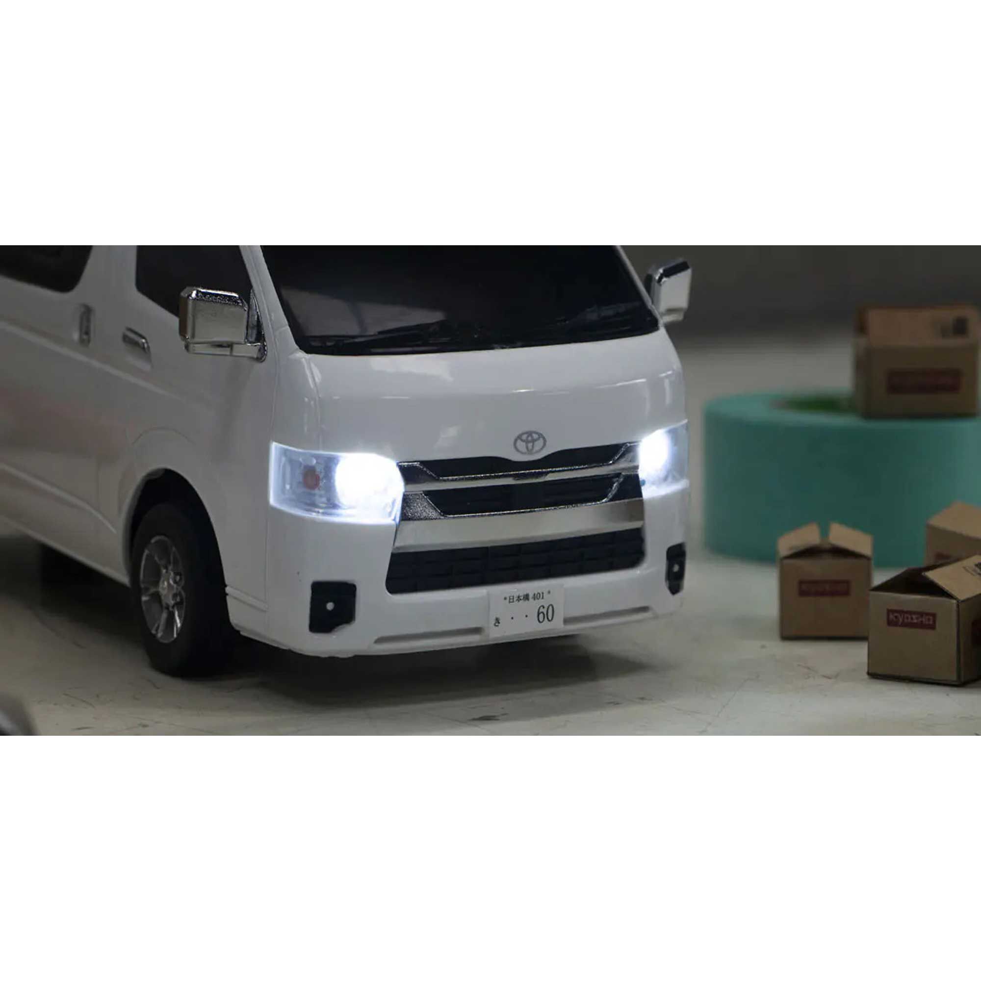 Kyosho 1/28 Hi-Ace Super GL 2WD On-Road First Mini-Z RTR, White