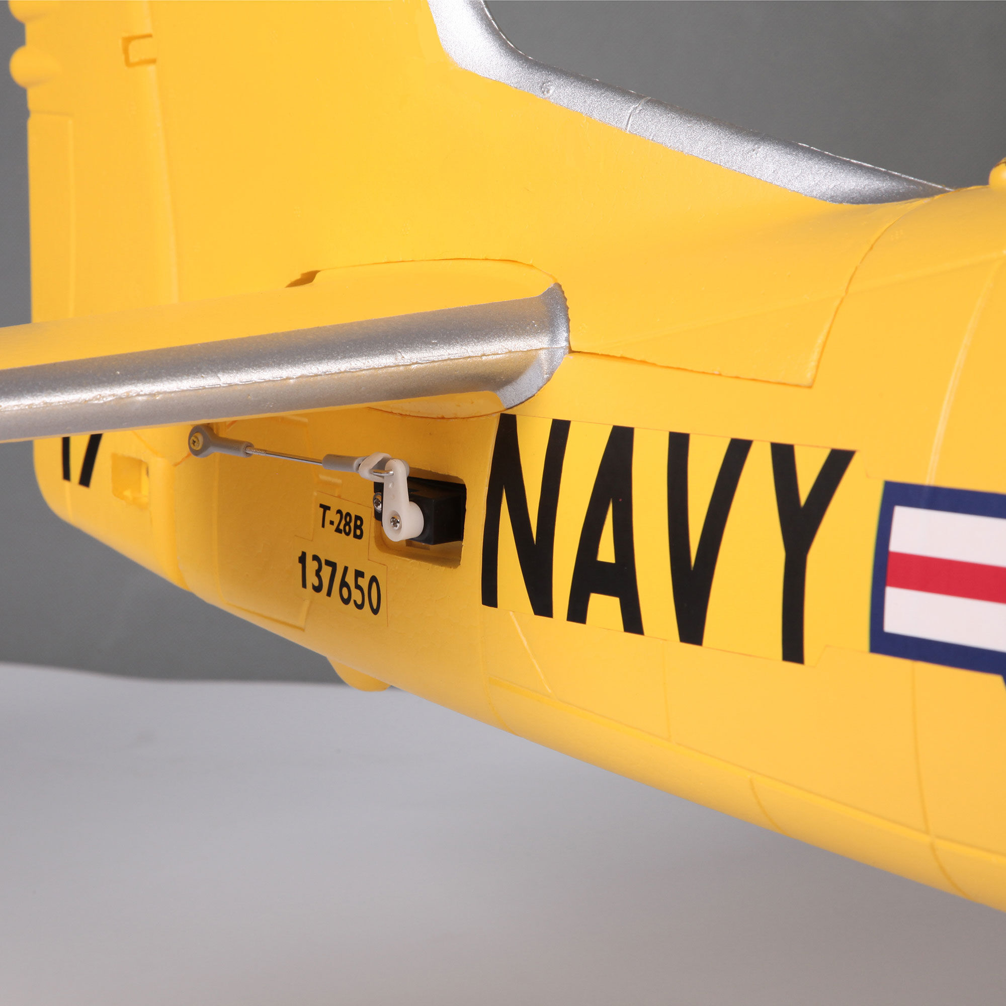 FMS T-28D Trojan V4 Yellow PNP, 1400mm
