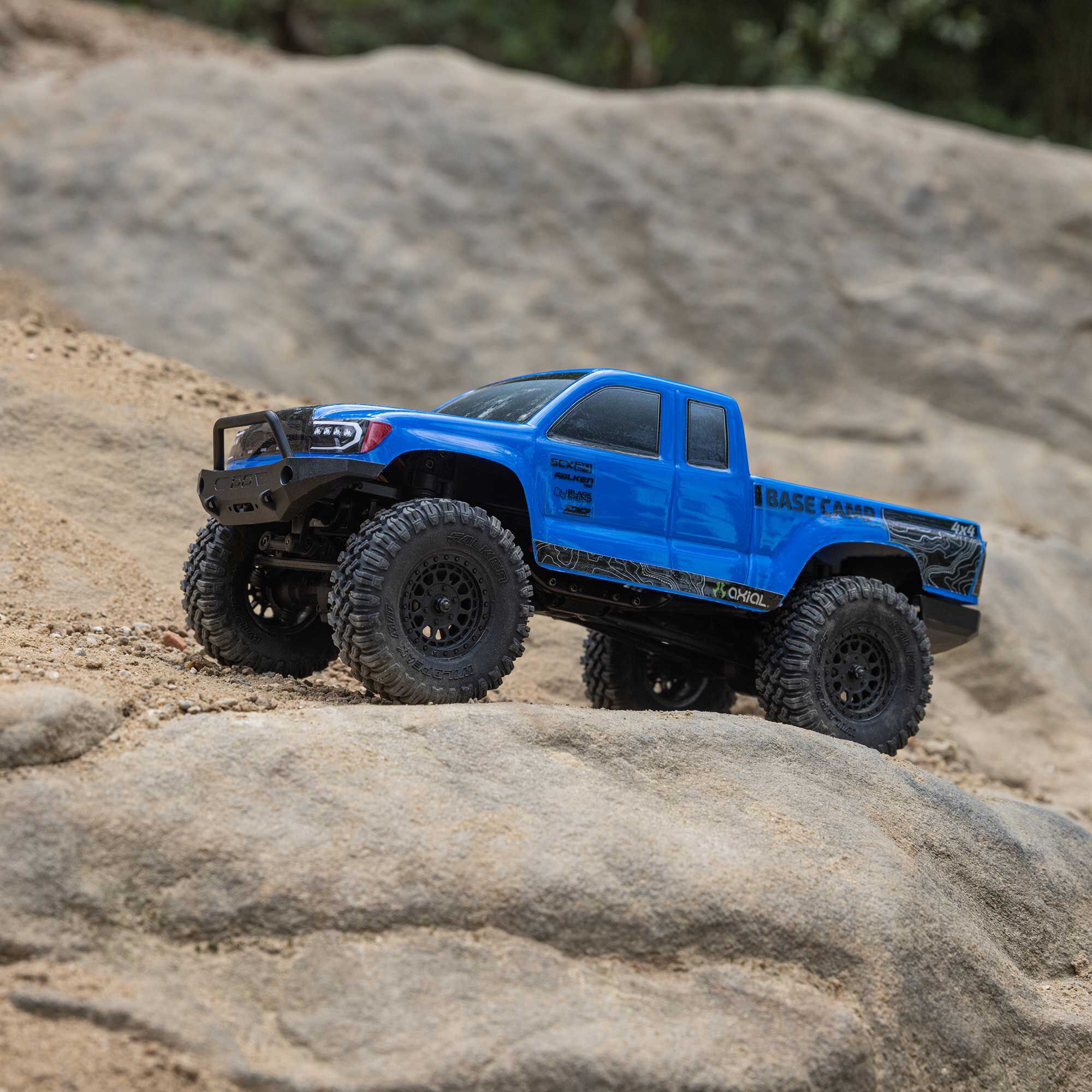 Axial 1/24 SCX24 Base Camp 4X4 RTR Brushed Rock Crawler (Battery & Charger Included), Blue