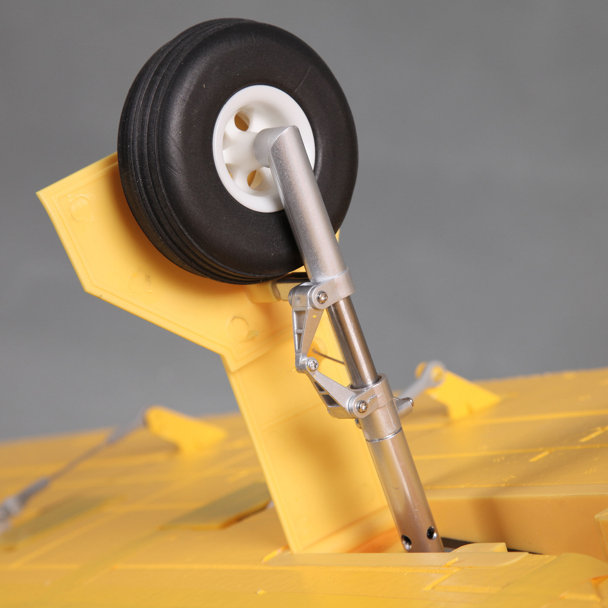 FMS T-28D Trojan V4 Yellow PNP, 1400mm