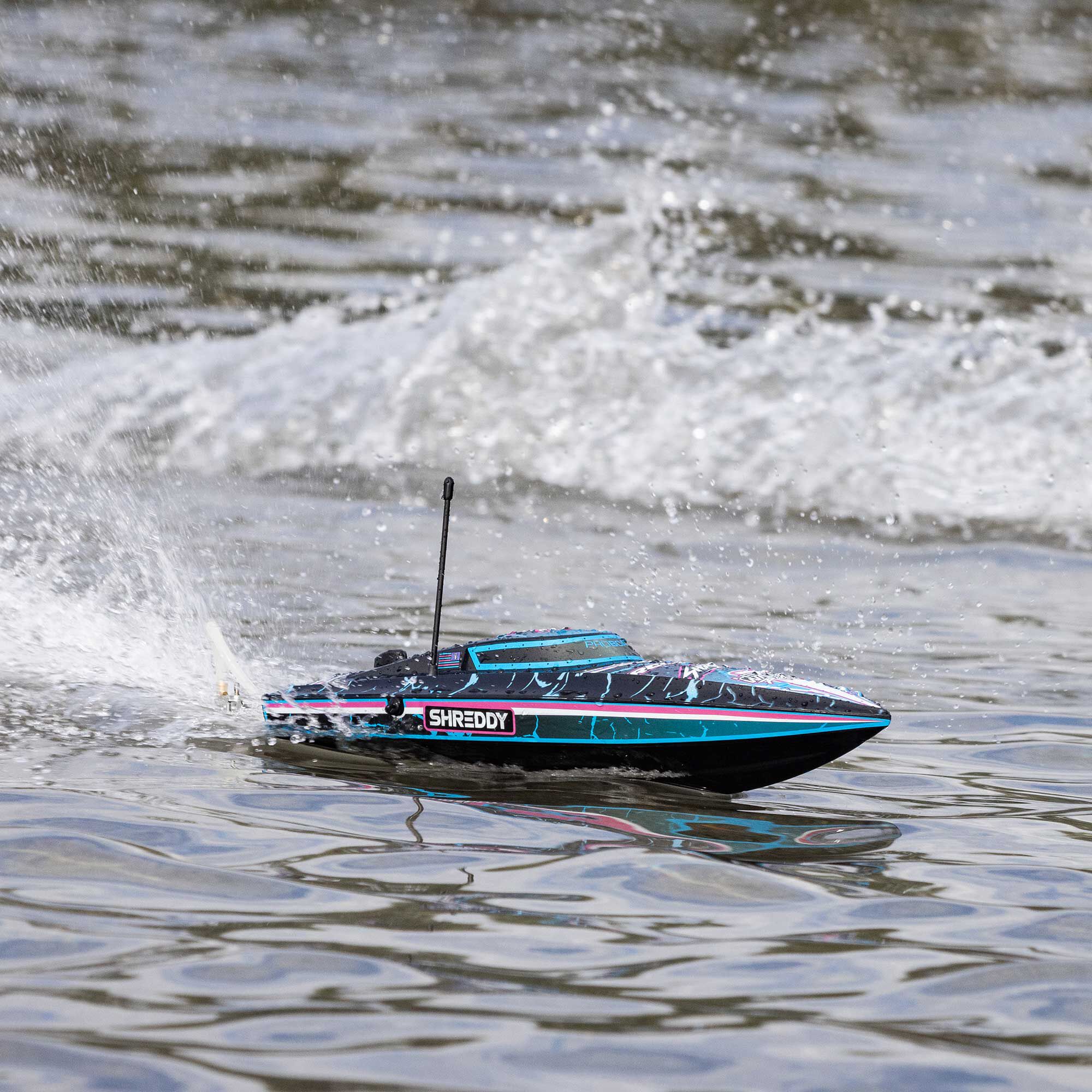 Pro Boat Recoil 2 18" Self-Righting Brushless Deep-V RTR, Shreddy