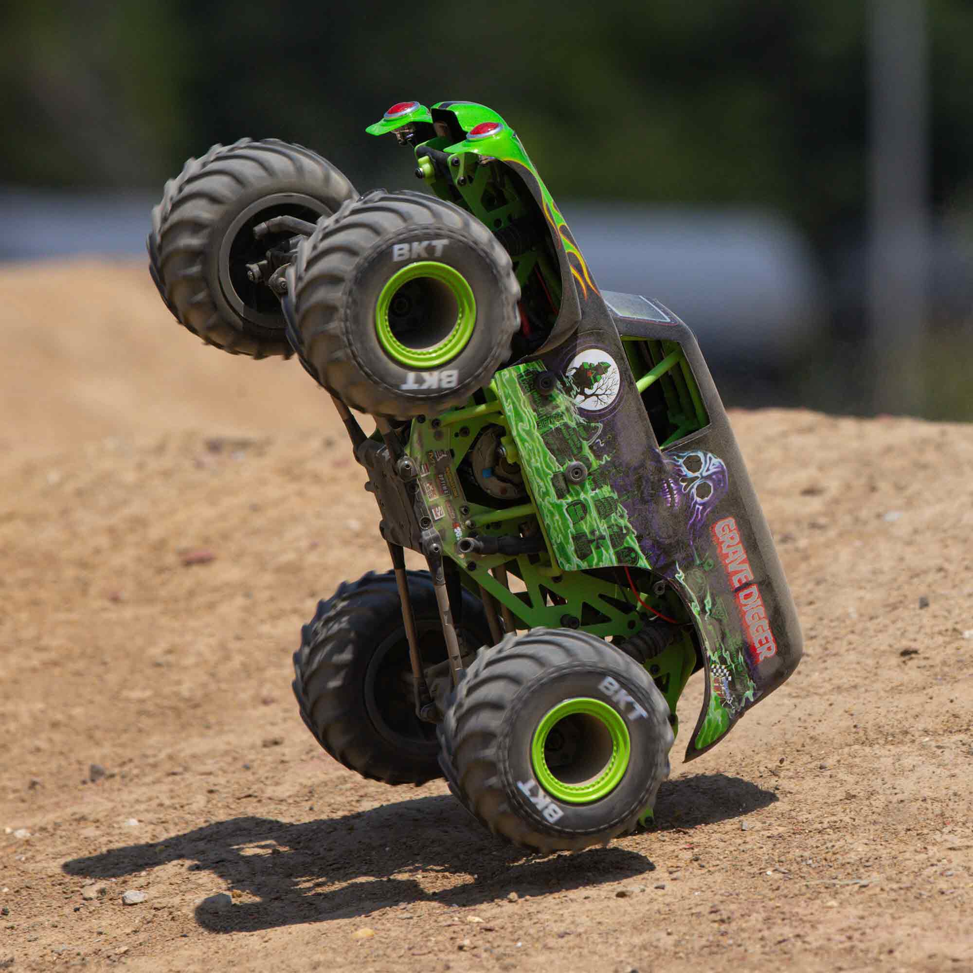 Losi 1/18 Mini LMT Grave Digger 2S 4X4 RTR Brushed Monster Truck (Battery & Charger Included), Green