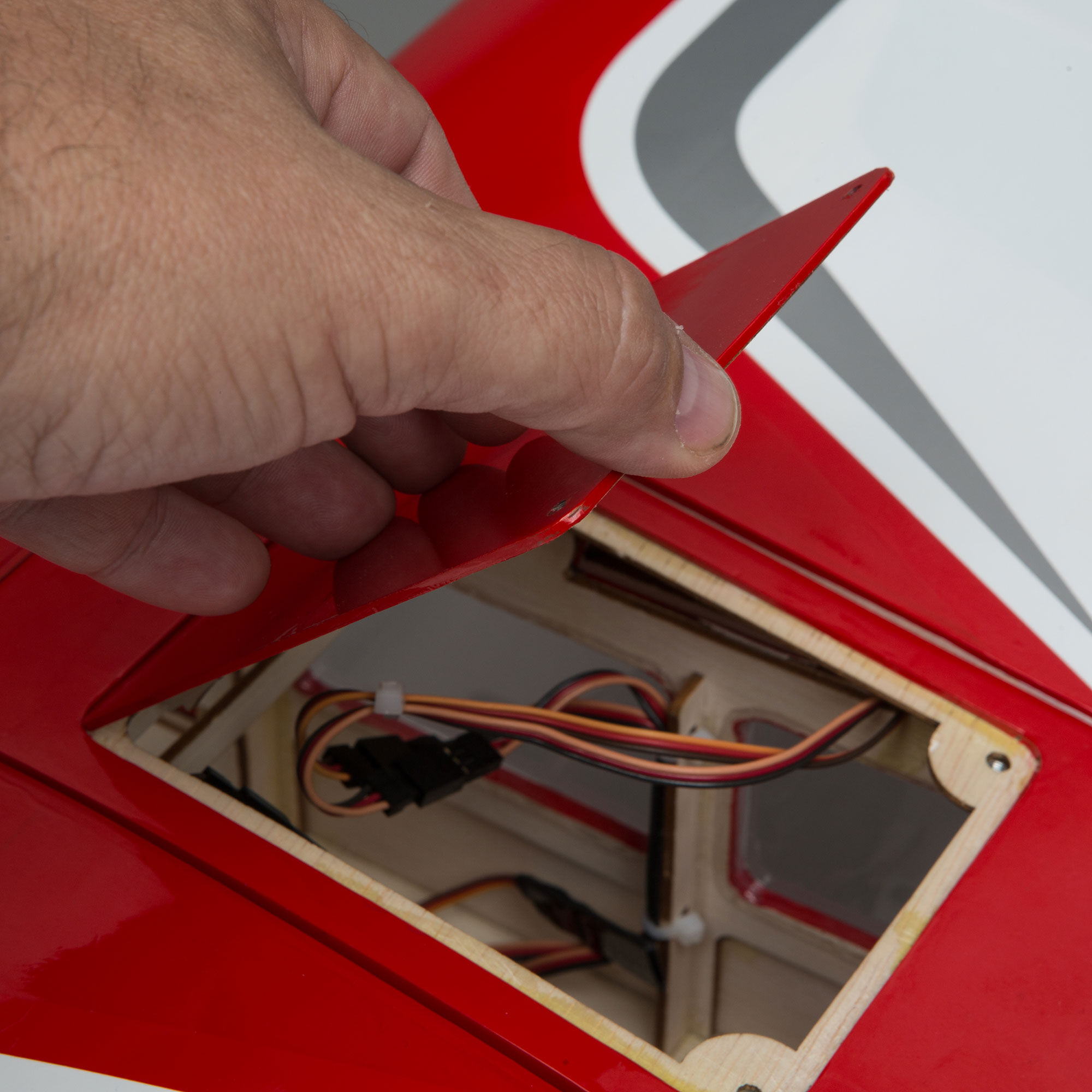 Hangar 9 Valiant 10cc ARF, 69"