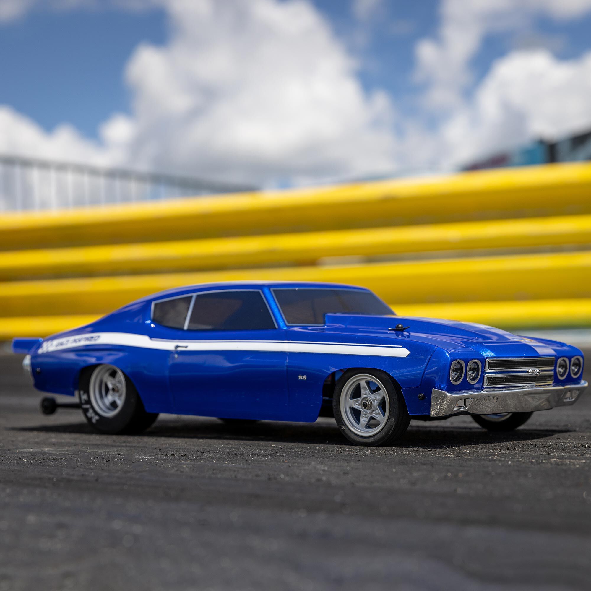 Losi 1/16 Mini 1970 Chevy Chevelle 2S 2WD RTR Brushless No Prep Drag Car (Battery & Charger Included), Blue