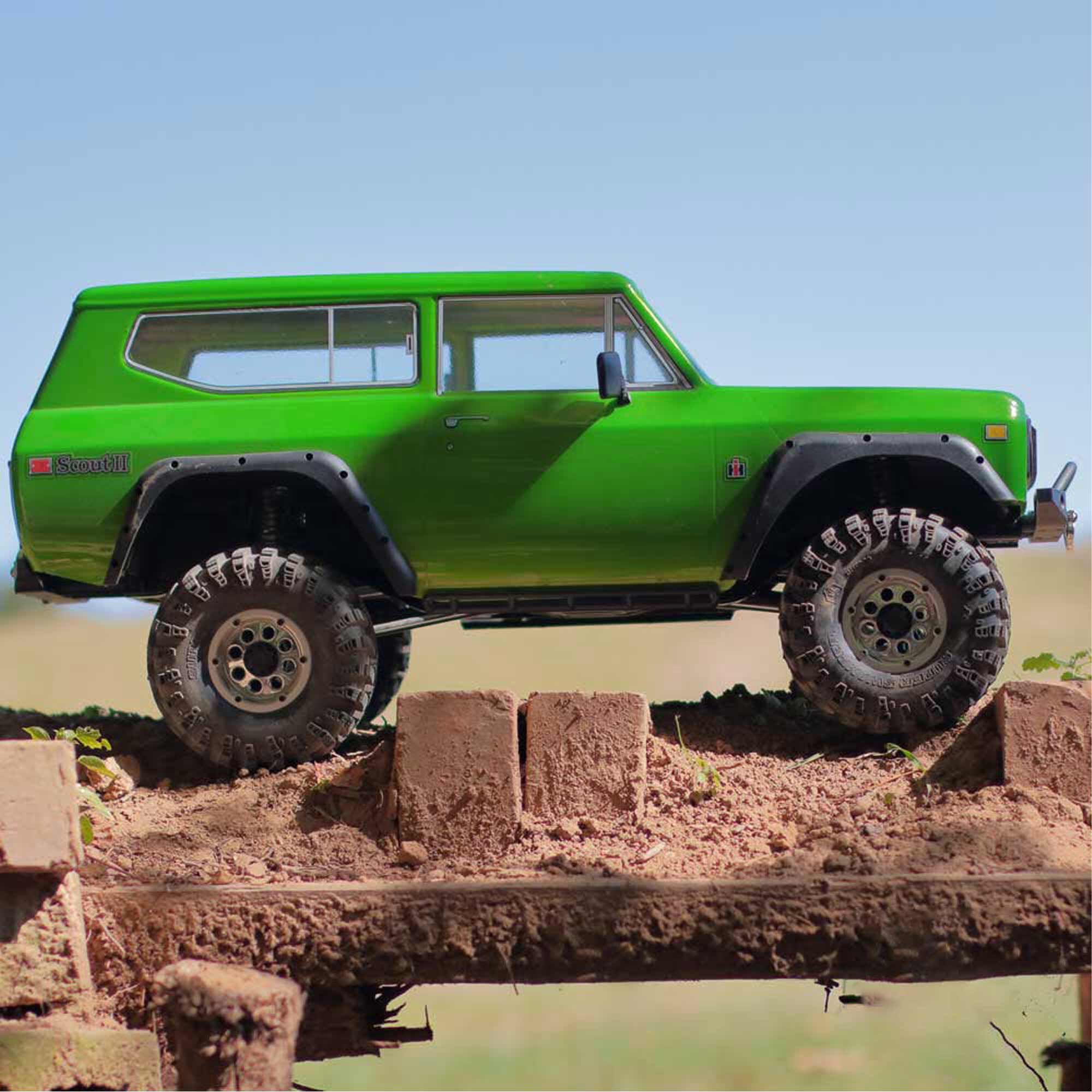 Redcat Racing 1/10 Gen8 V2 International Harvester Scout II Brushed 4X4 Crawler RTR, Green