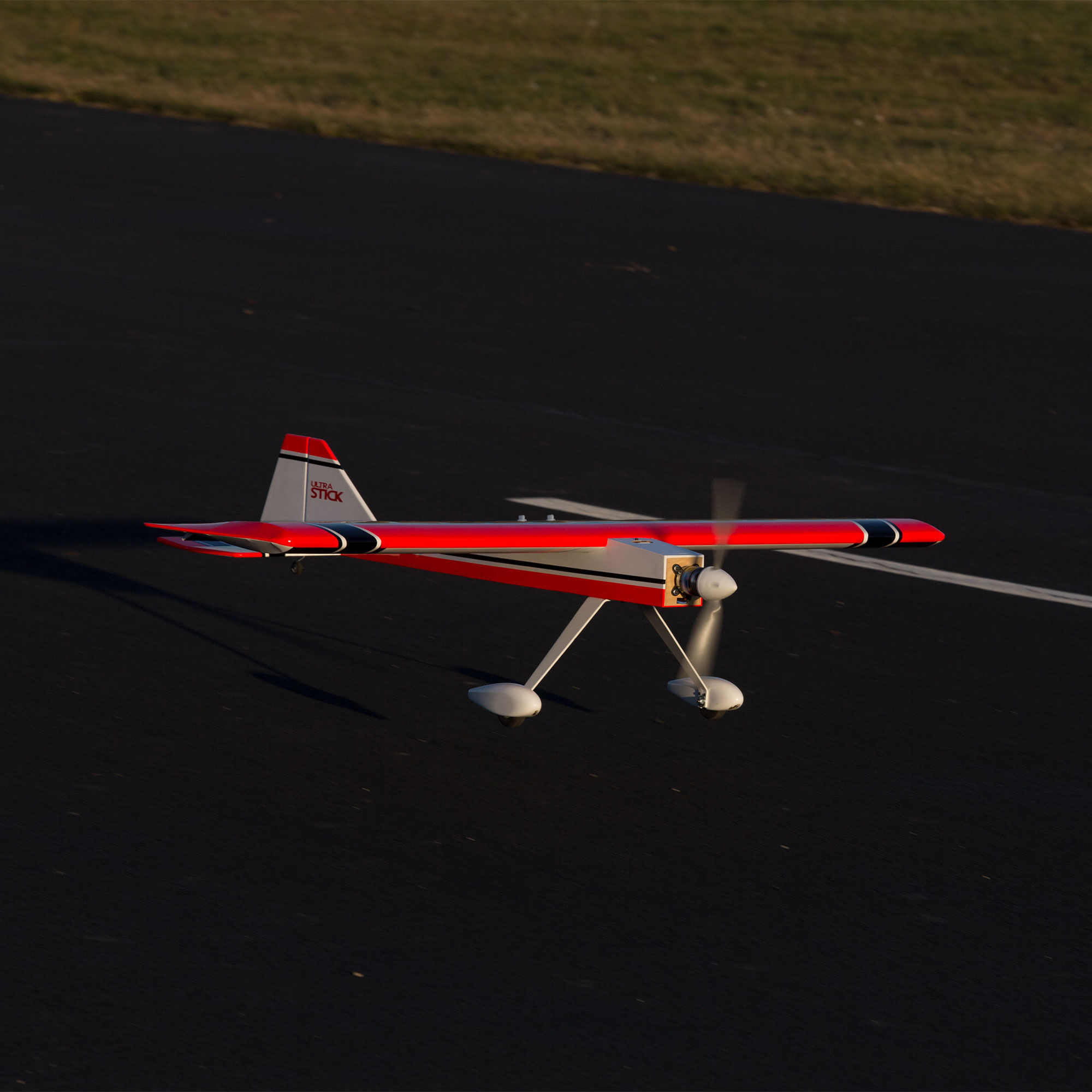 Hangar 9 Ultra Stick 10cc ARF, 60"