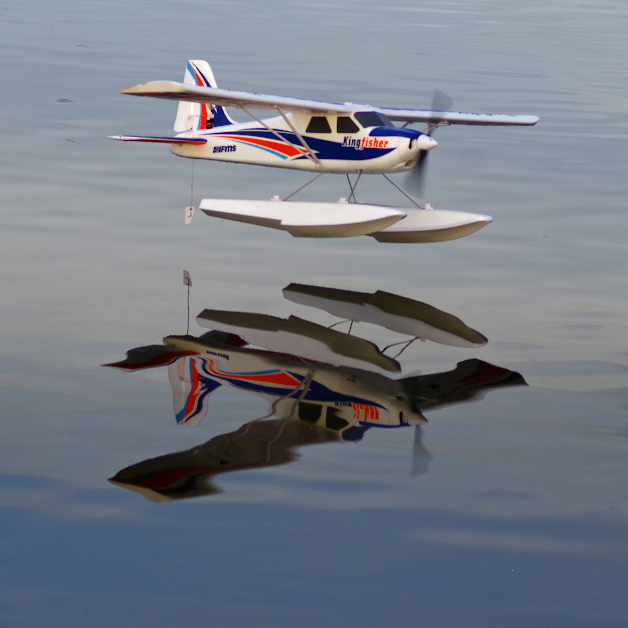 FMS Kingfisher 1400mm PNP with Reflex