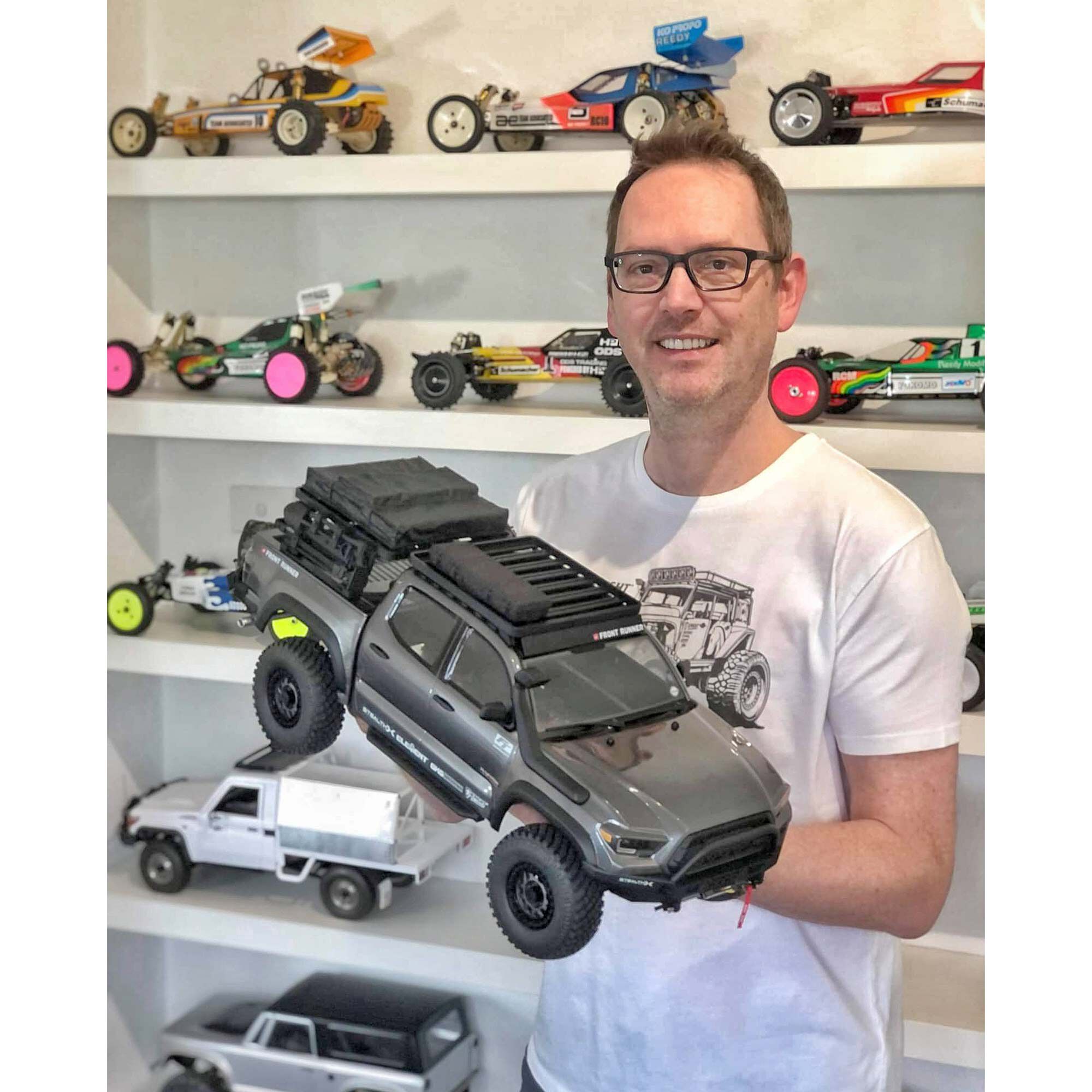 Team Associated 1/10 Enduro Trail Truck, Knightrunner 4WD RTR, LiPo Combo, Gray