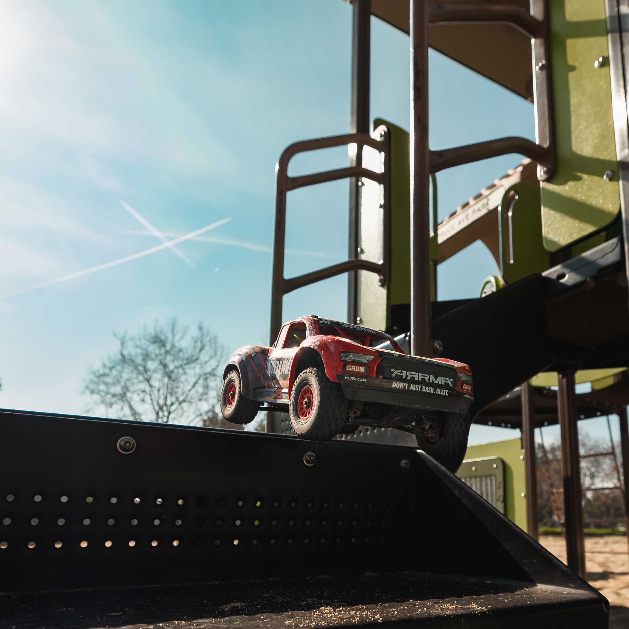 ARRMA 1/16 MOJAVE GROM 4X4 RTR Brushed Desert Truck (Battery & Charger Included), Red/Black