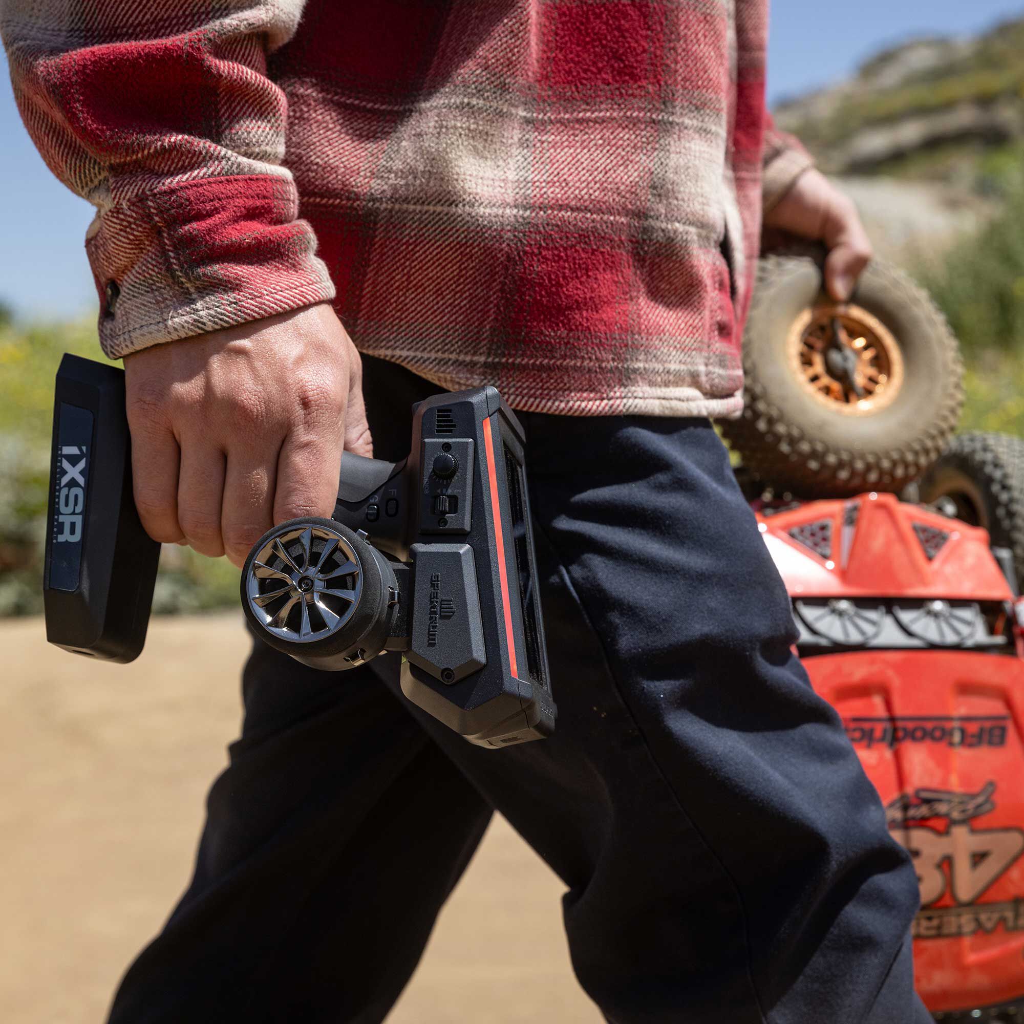 Spektrum iXSR 6-Channel DSMR Surface Transmitter with SR515 Receiver