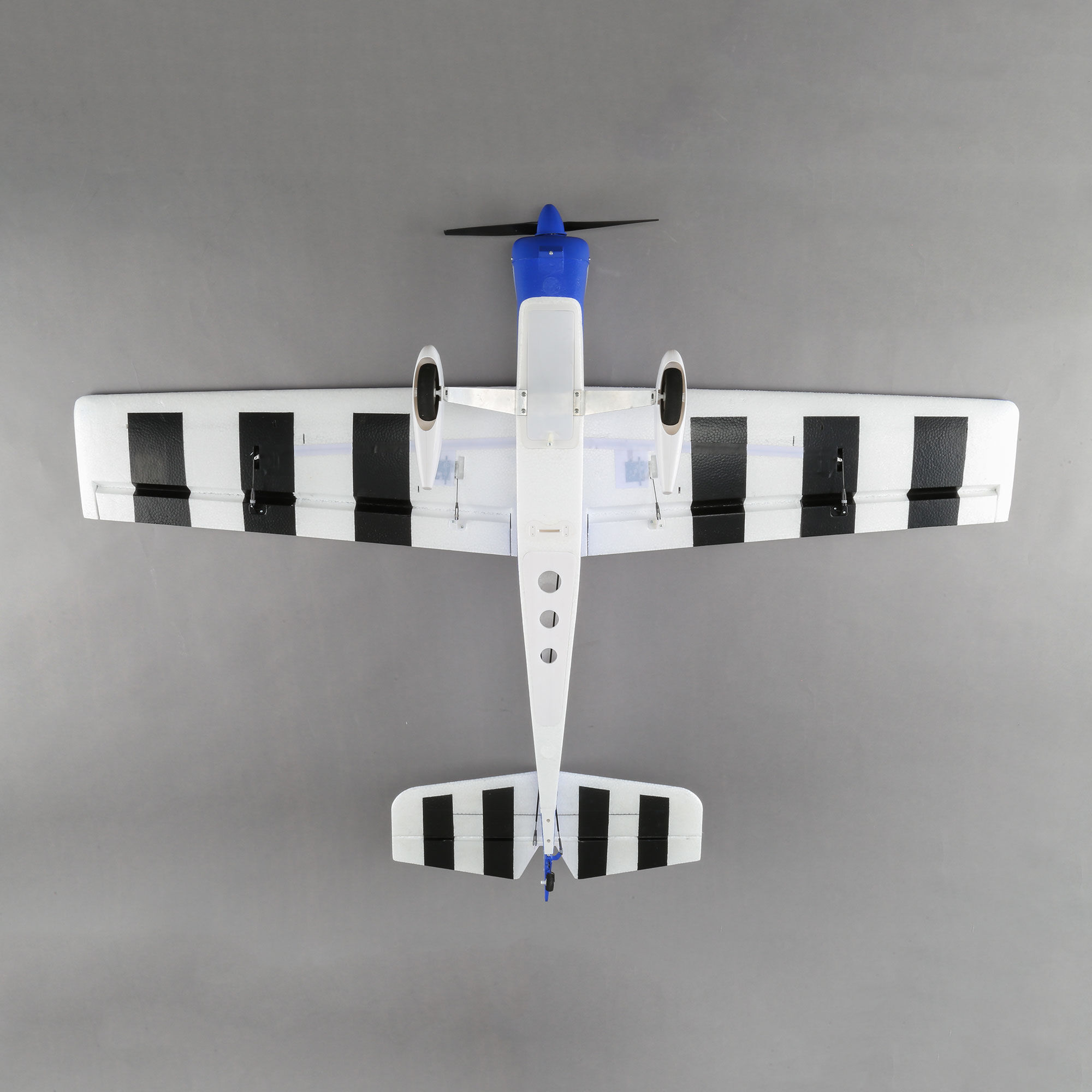 E-flite Valiant 1.3m BNF Basic with AS3X and SAFE Select