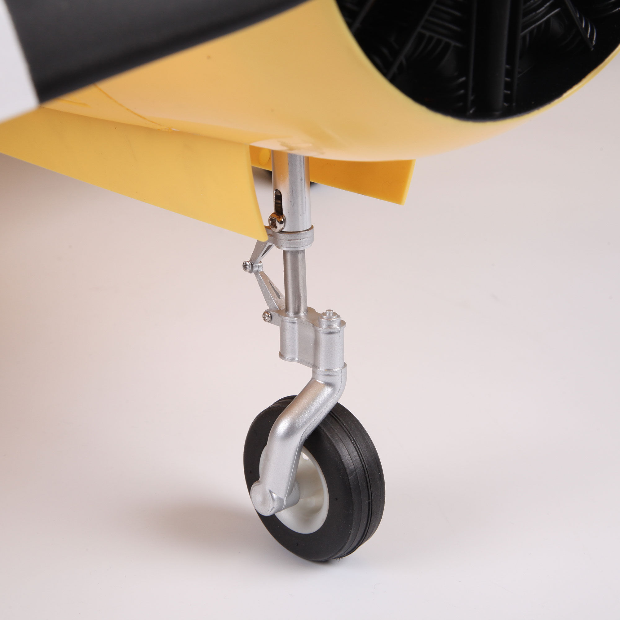 FMS T-28D Trojan V4 Yellow PNP, 1400mm