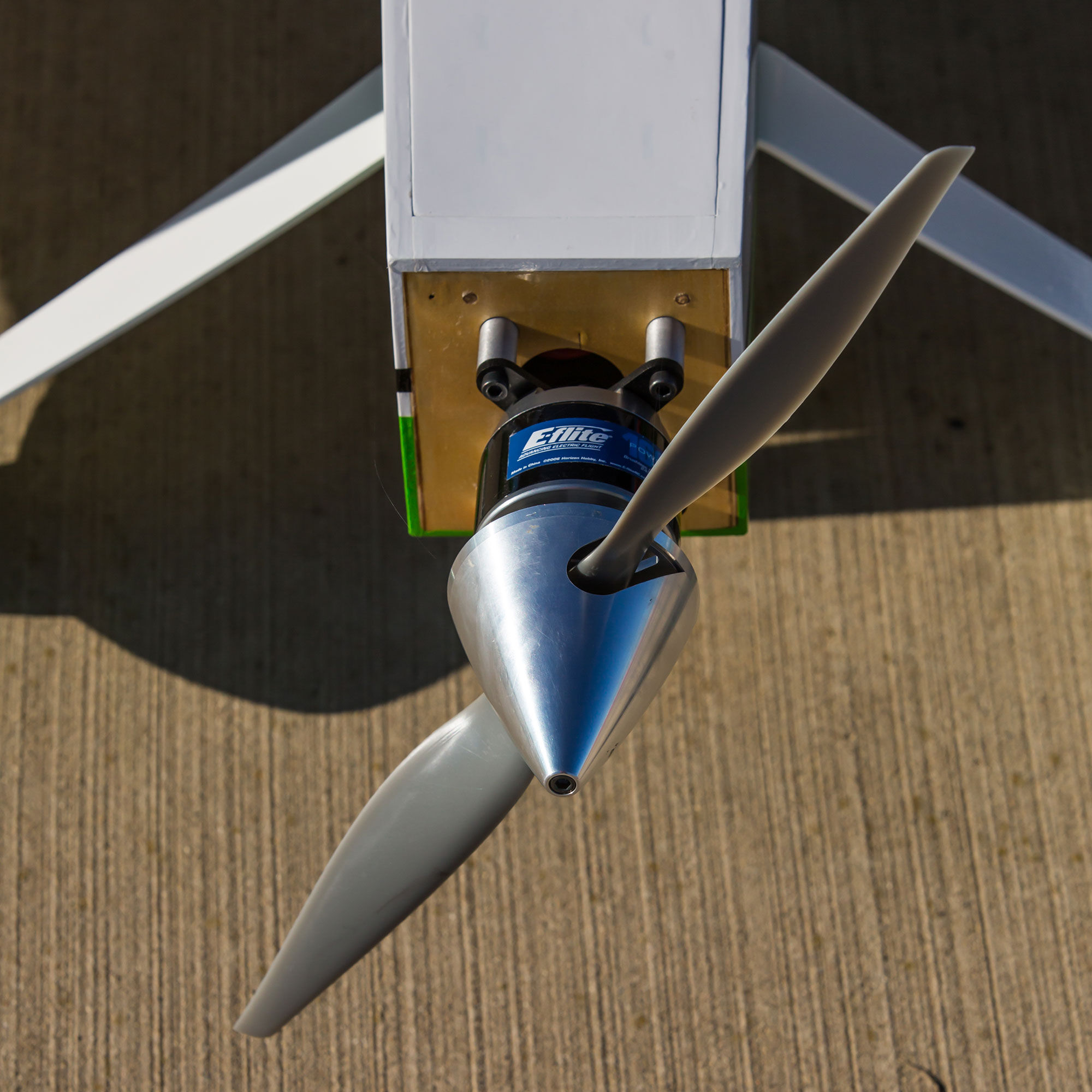 Hangar 9 Ultra Stick 30cc ARF, 81"