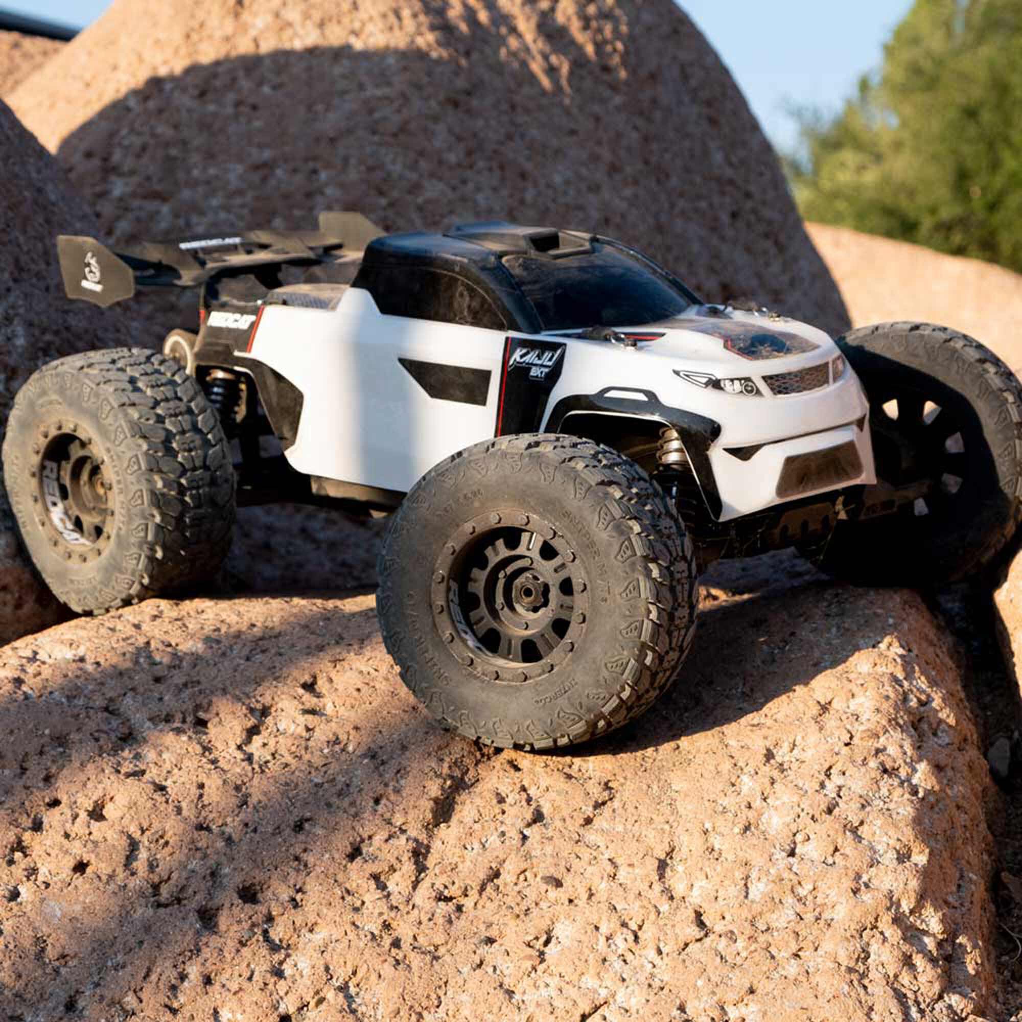 Redcat Racing 1/8 Kaiju 4X4 6S Brushless Monster Truck RTR, White