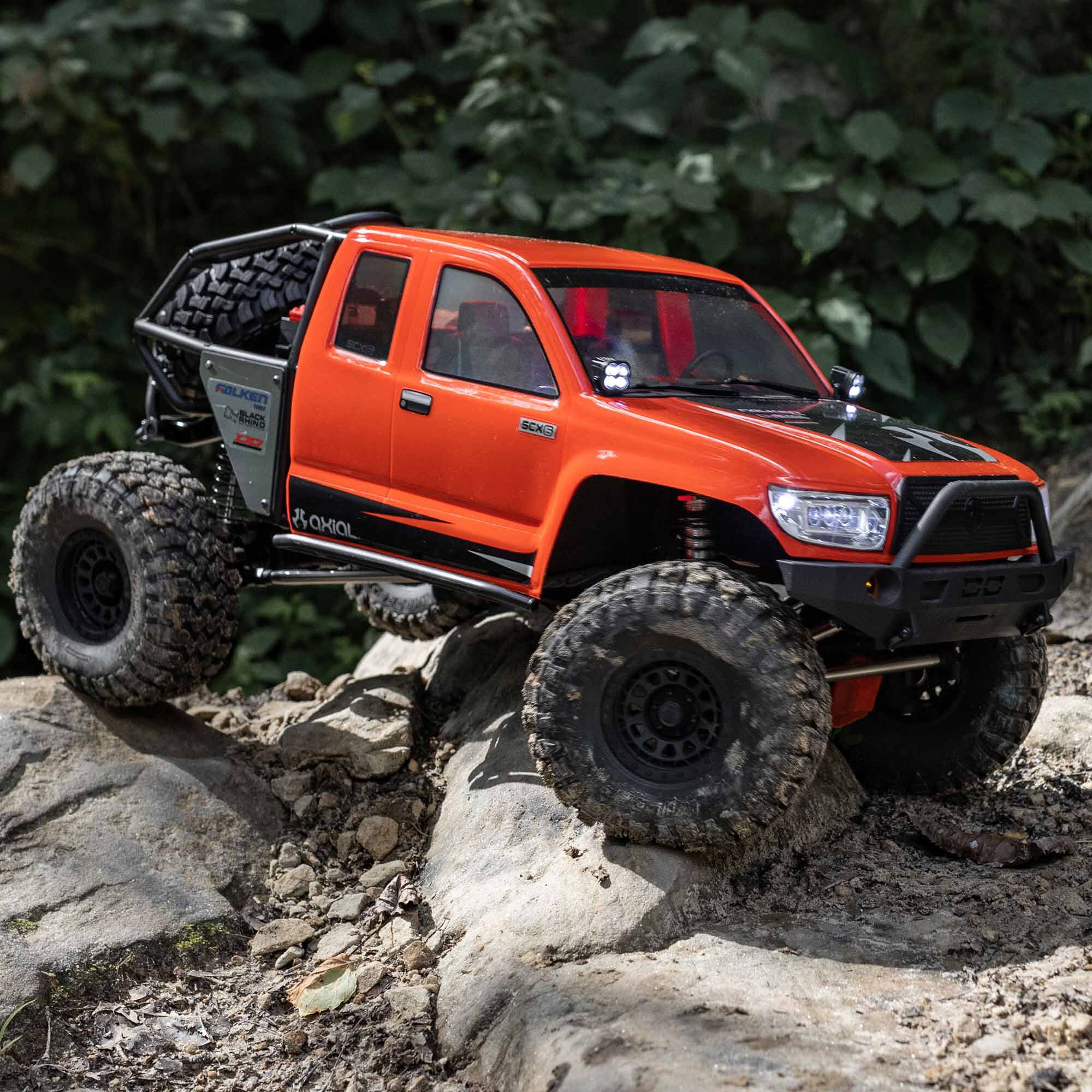 Axial 1/6 SCX6 Trail Honcho 4X4 RTR Brushed Rock Crawler, Red