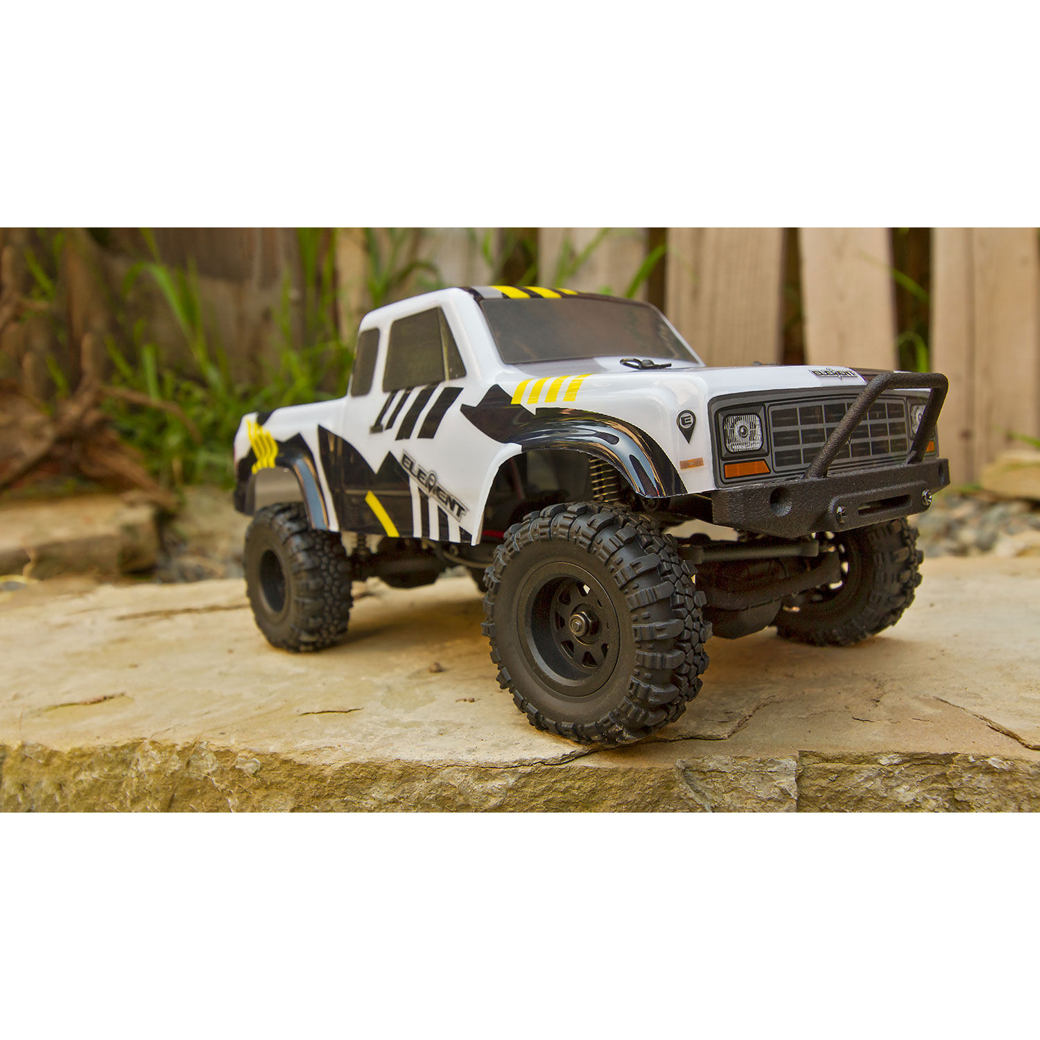 Team Associated 1/24 Enduro24 4WD Sendero Trail Truck RTR, Black/Yellow