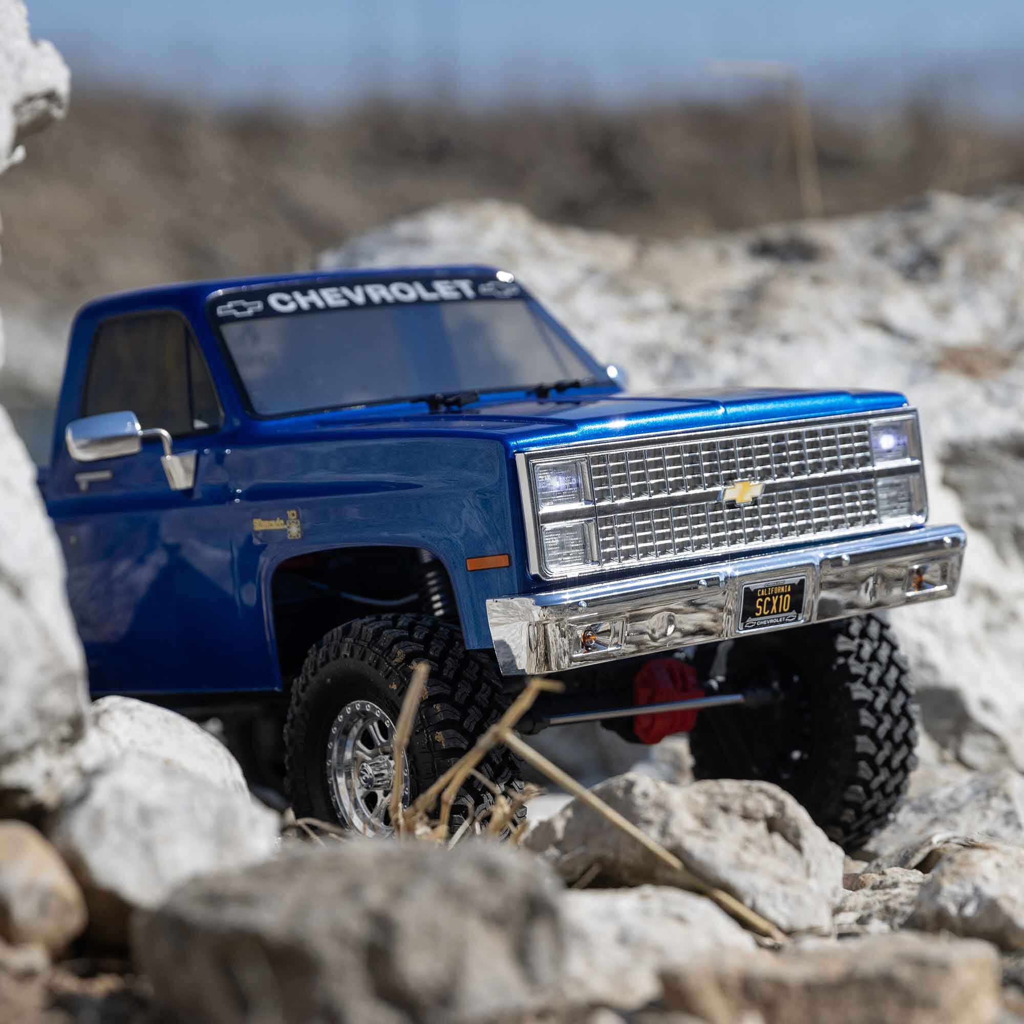 Axial 1/10 SCX10 III Base Camp 1982 Chevrolet K10 4X4 RTR Brushed Rock Crawler, Blue