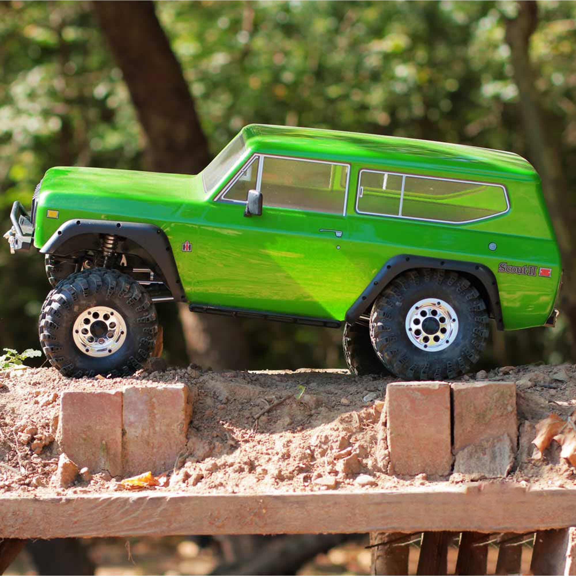 Redcat Racing 1/10 Gen8 V2 International Harvester Scout II Brushed 4X4 Crawler RTR, Green