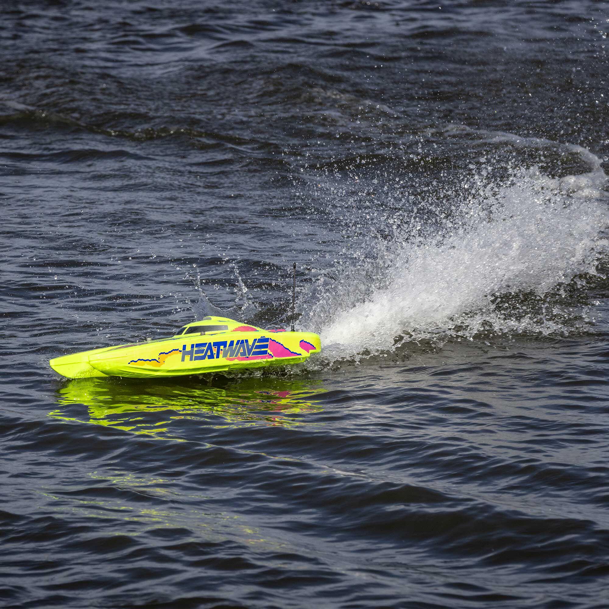 Pro Boat Blackjack 24" V2 Catamaran Brushless: RTR, Heat Wave Visual