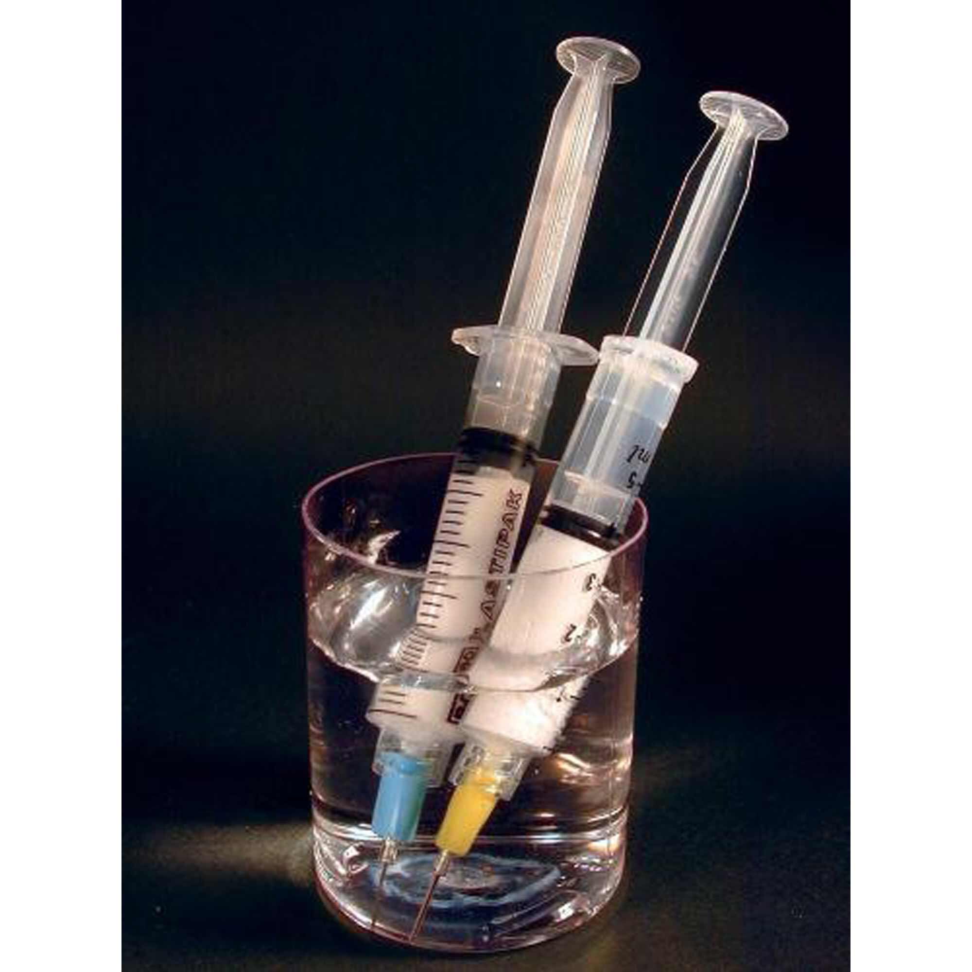 Deluxe Materials Pin Point Syringe Kit
