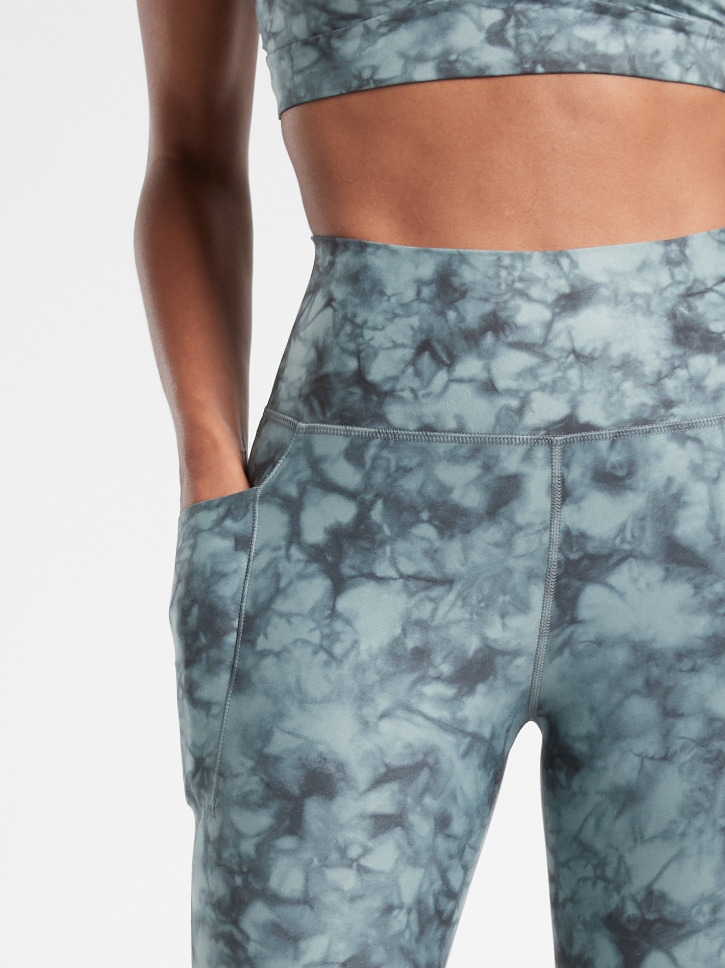 Salutation Stash 7/8 Tight