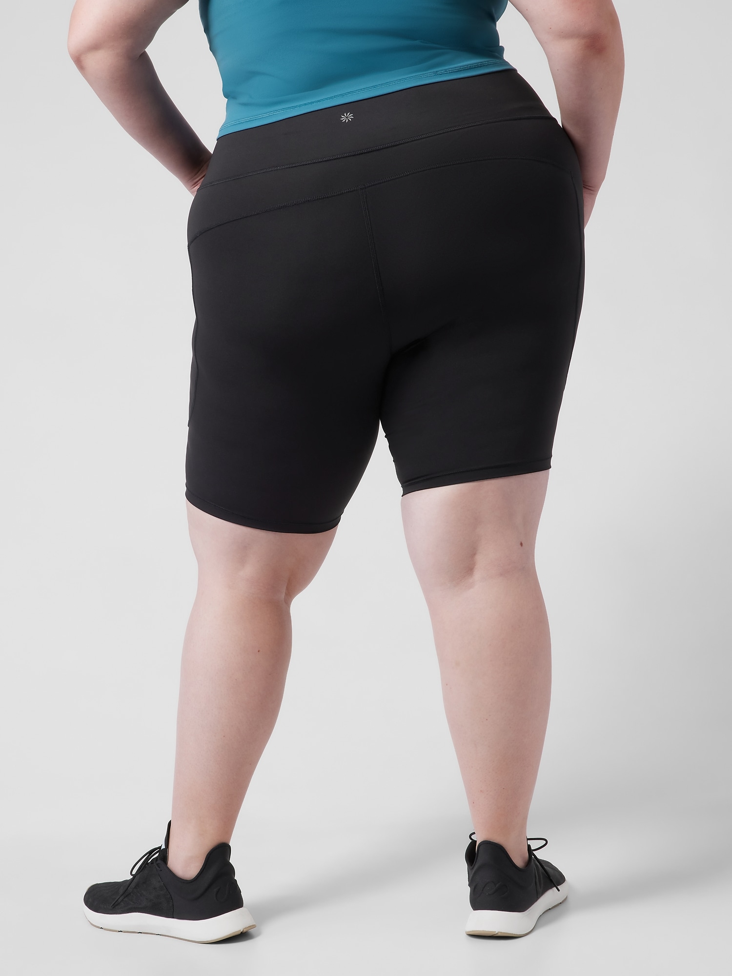 Ultimate Stash II 9 Short