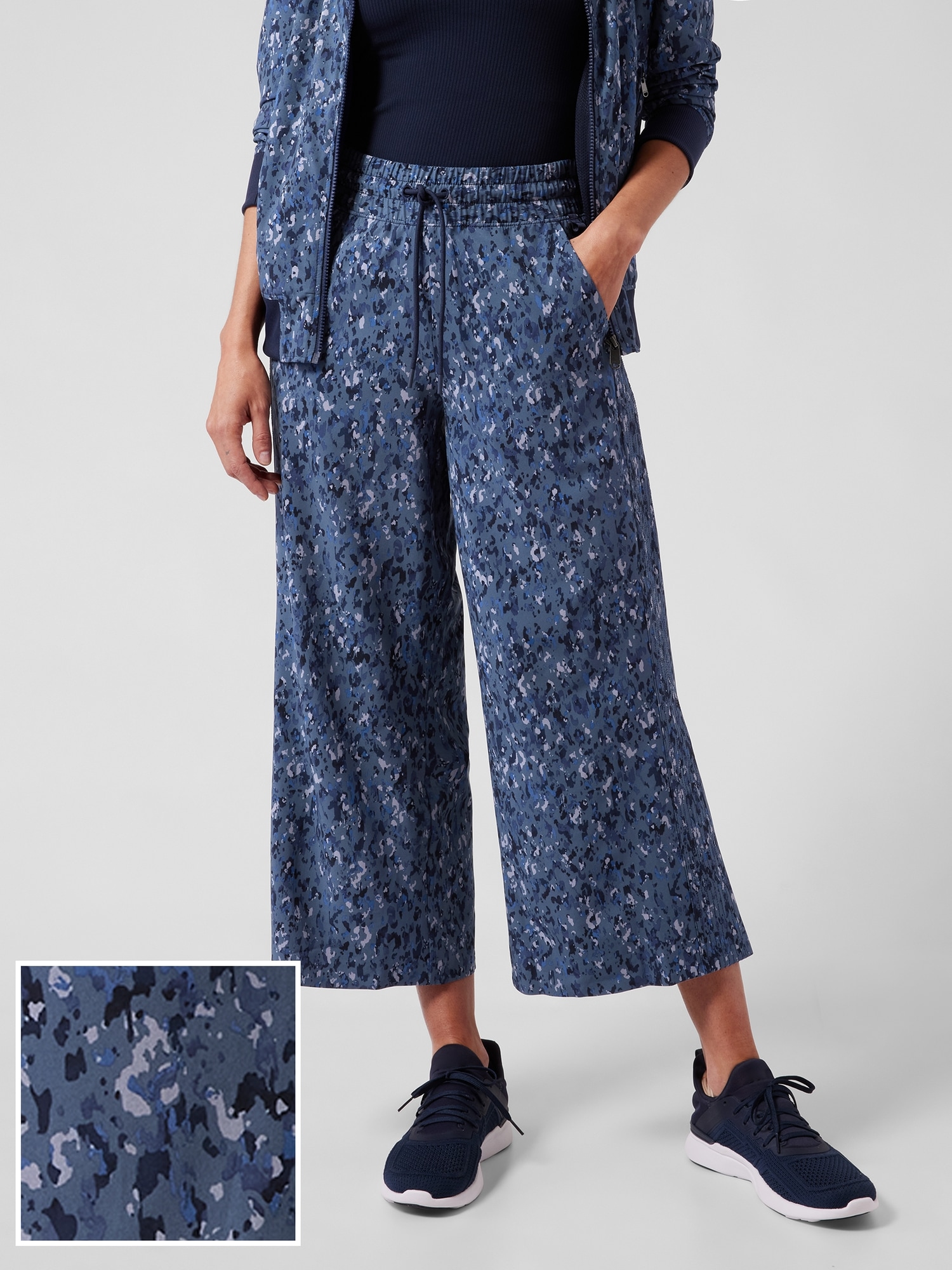 Avenue Wide Leg Crop Pant