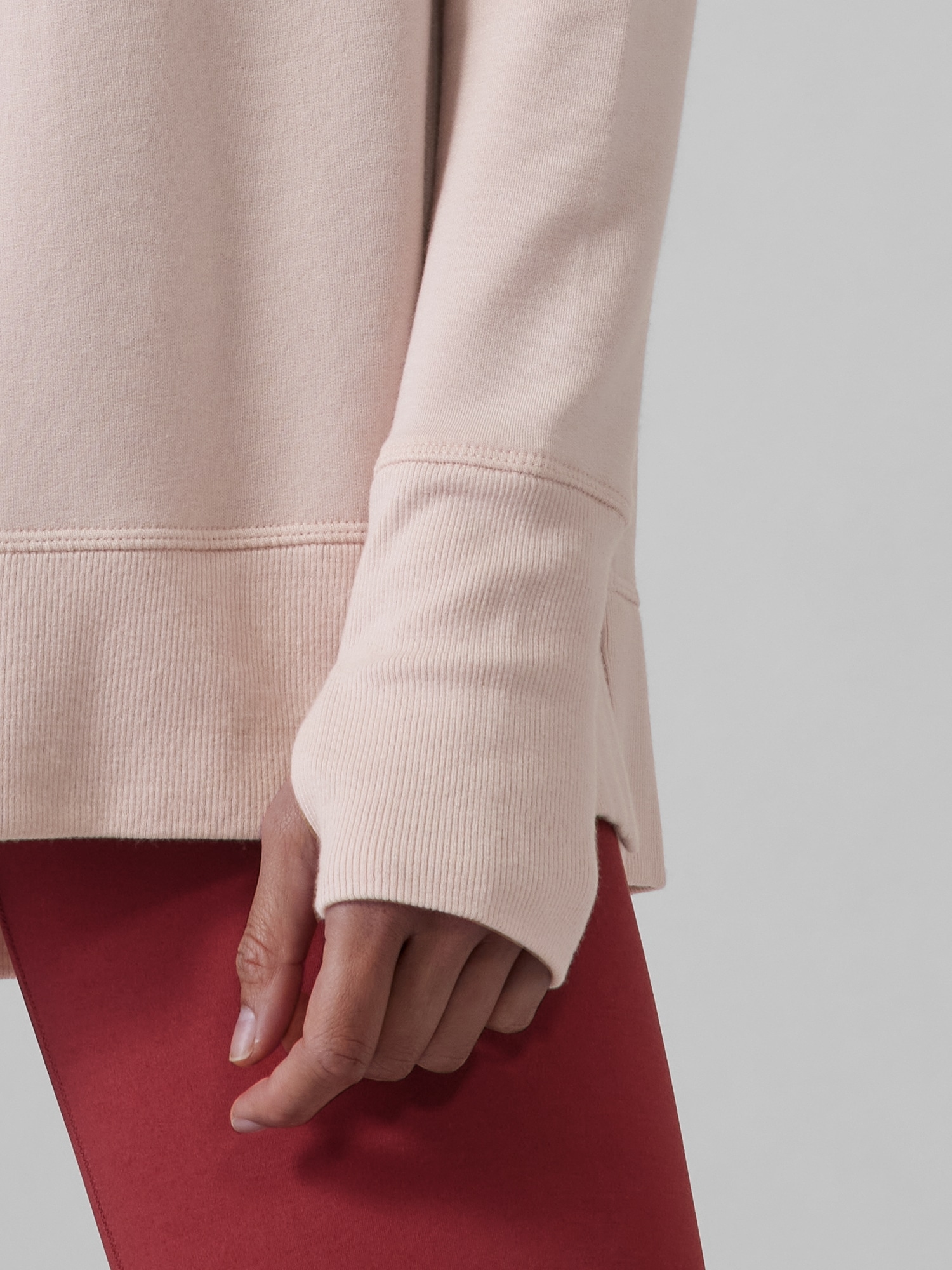 Coaster Luxe V Sweatshirt