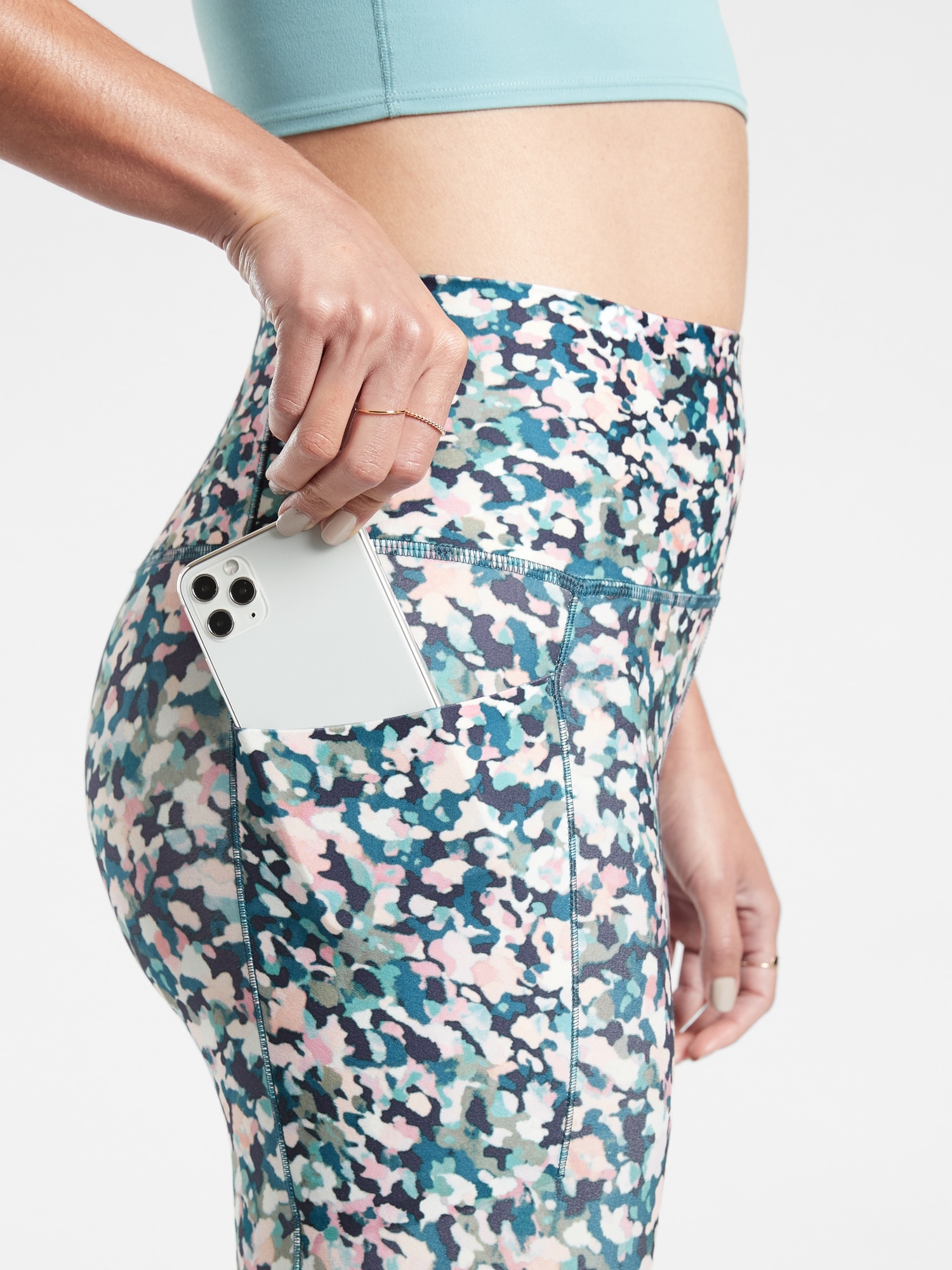 Salutation Stash 7/8 Tight