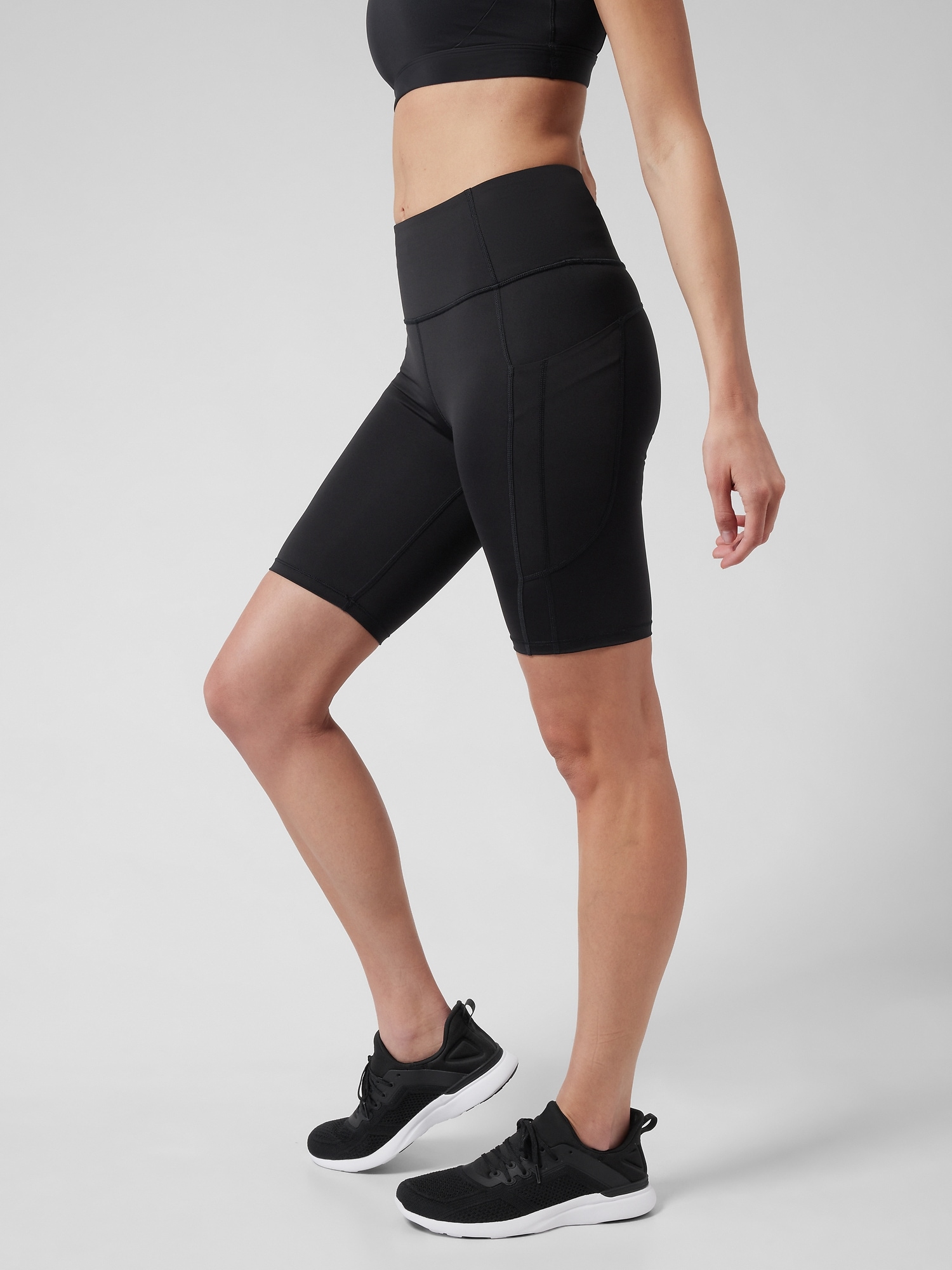 Ultimate Stash II 9 Short