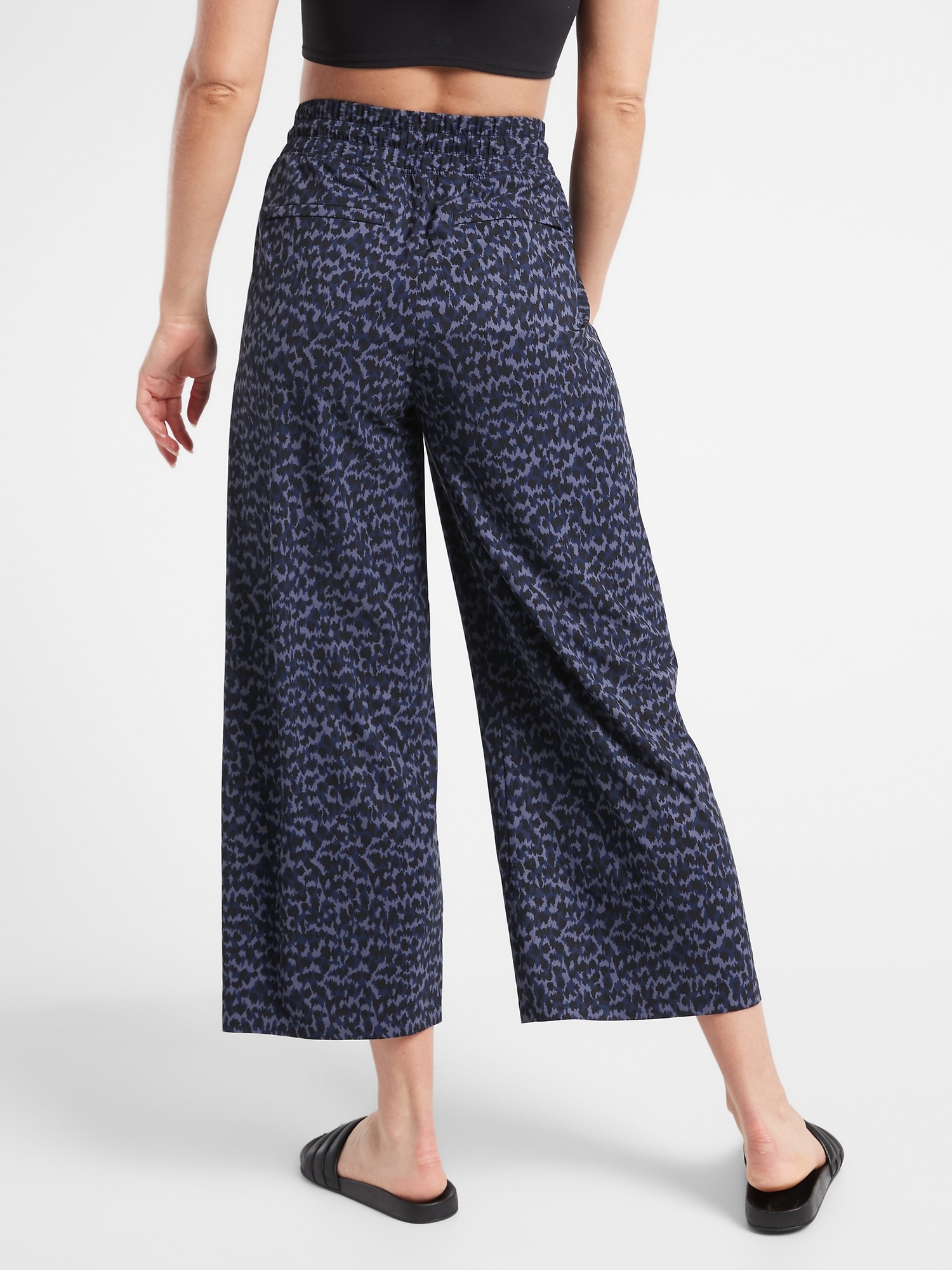 Avenue Wide Leg Crop Pant