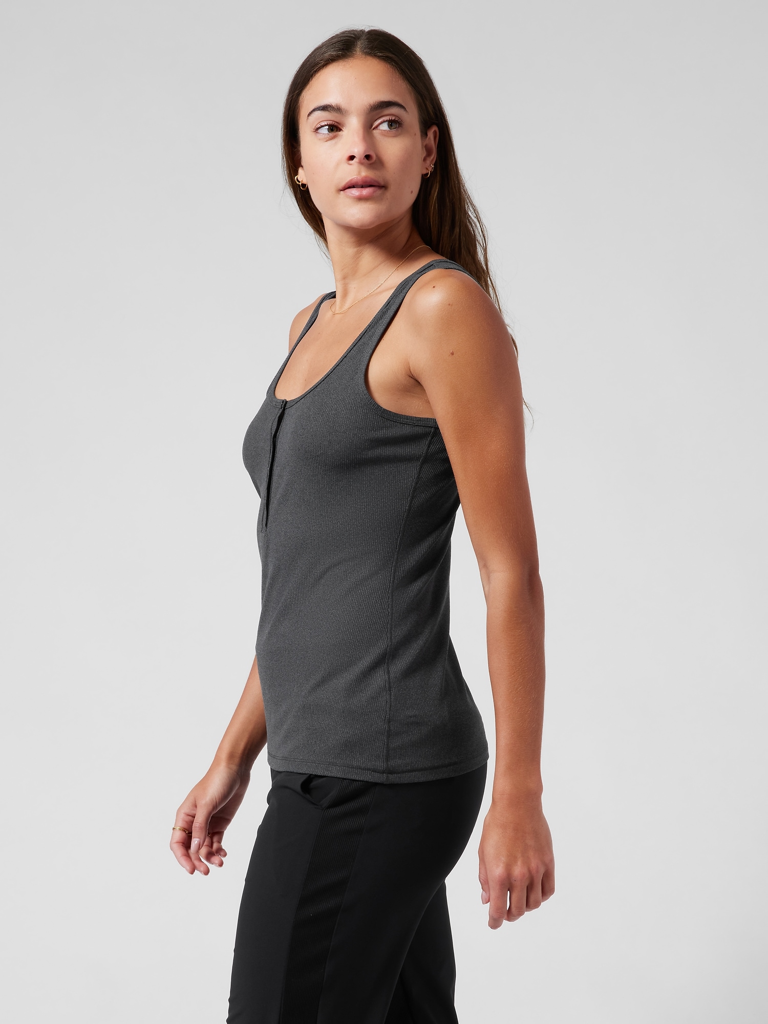 Hike Henley Tank